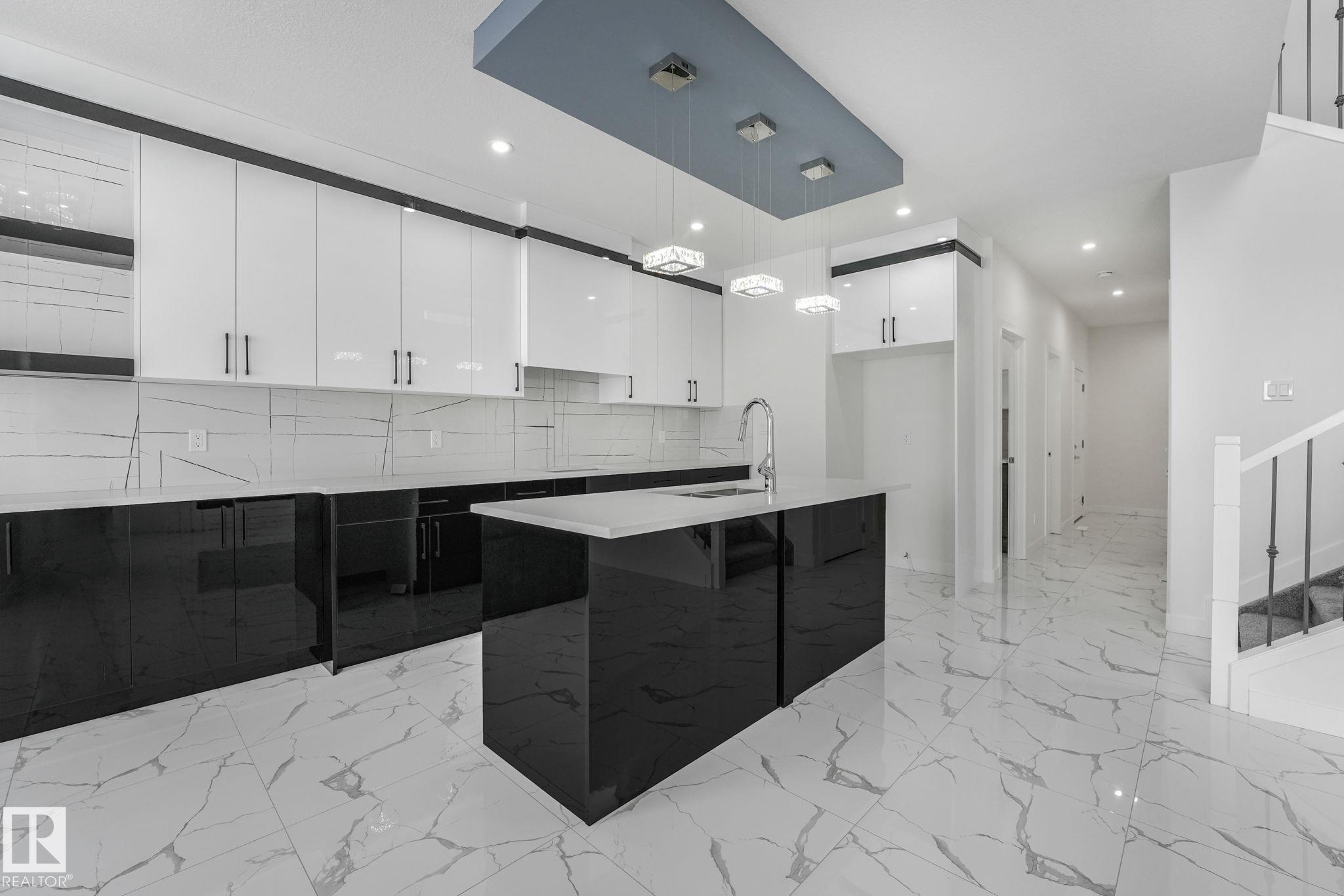 Photo 14 at 922 15 Avenue NW, Aster, Edmonton