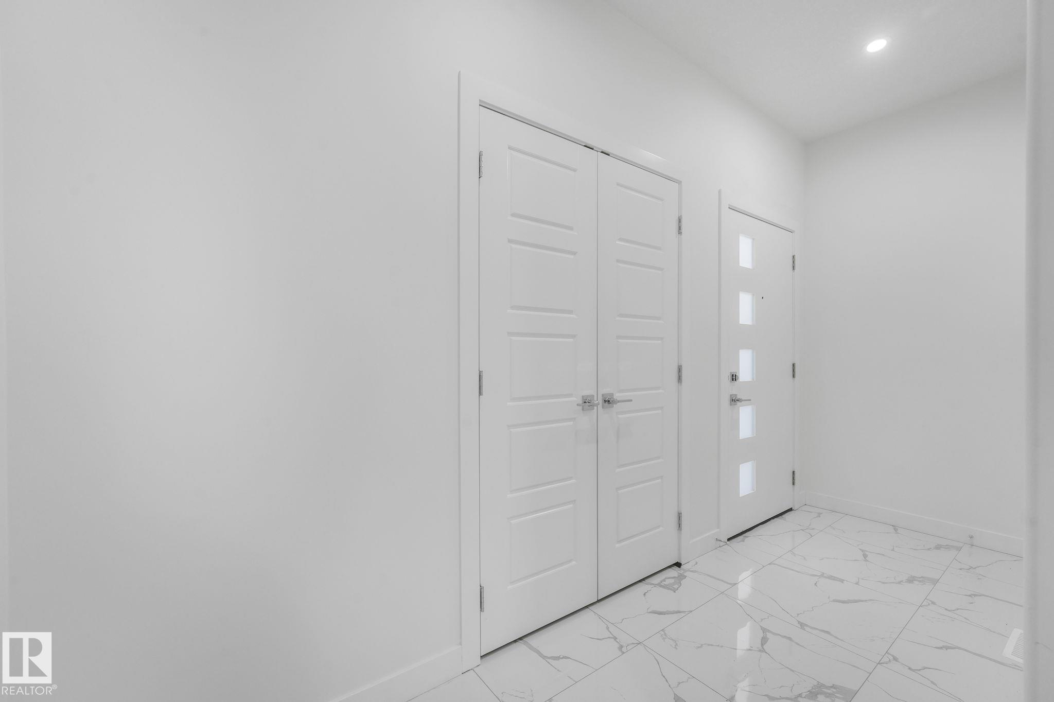 922 15 Avenue NW, Aster, Edmonton