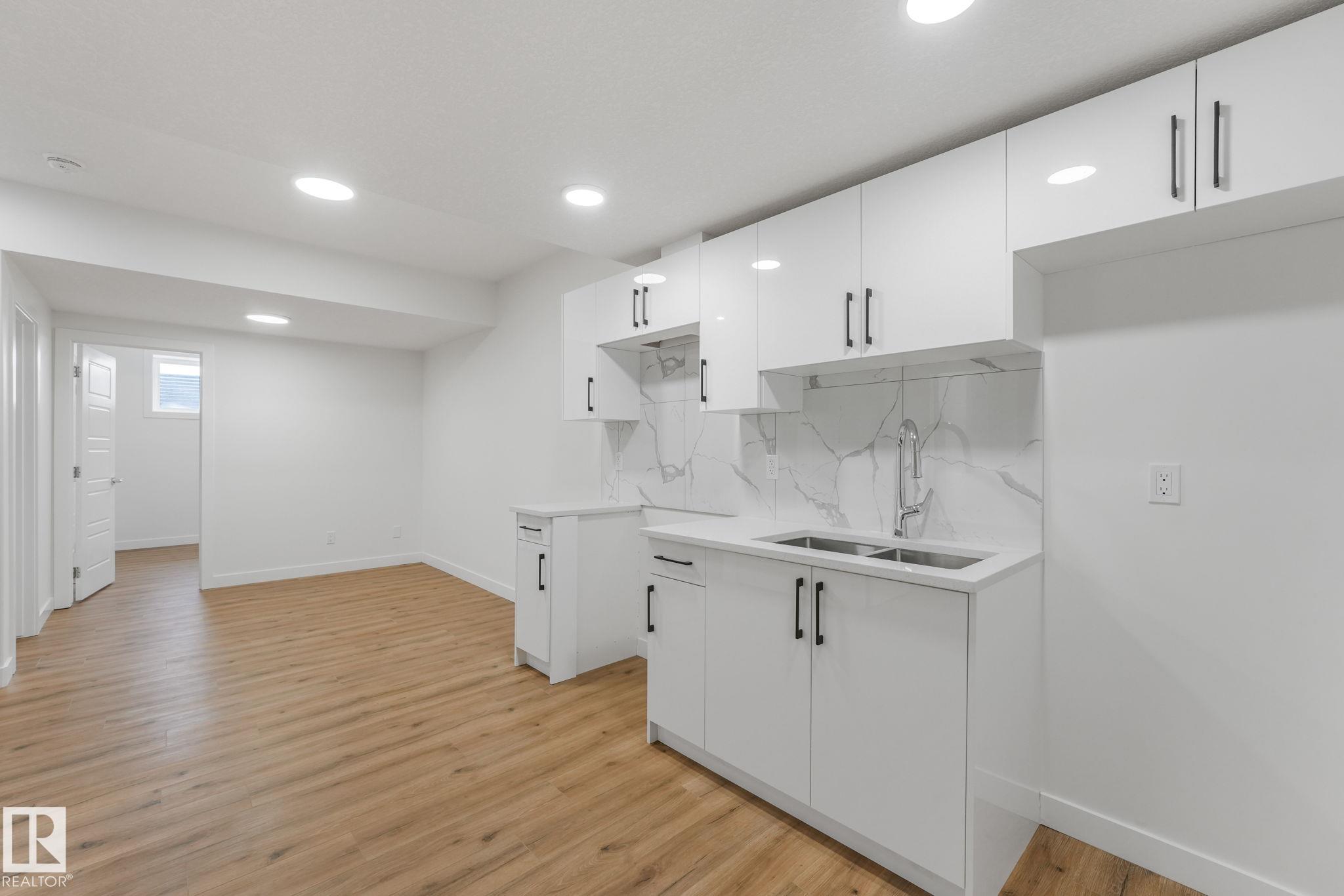 Photo 38 at 922 15 Avenue NW, Aster, Edmonton