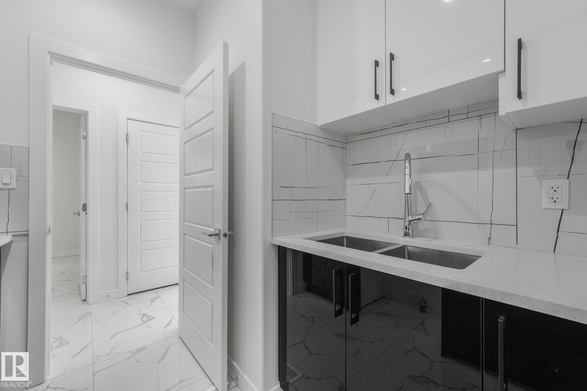 Photo 7 at 922 15 Avenue NW, Aster, Edmonton