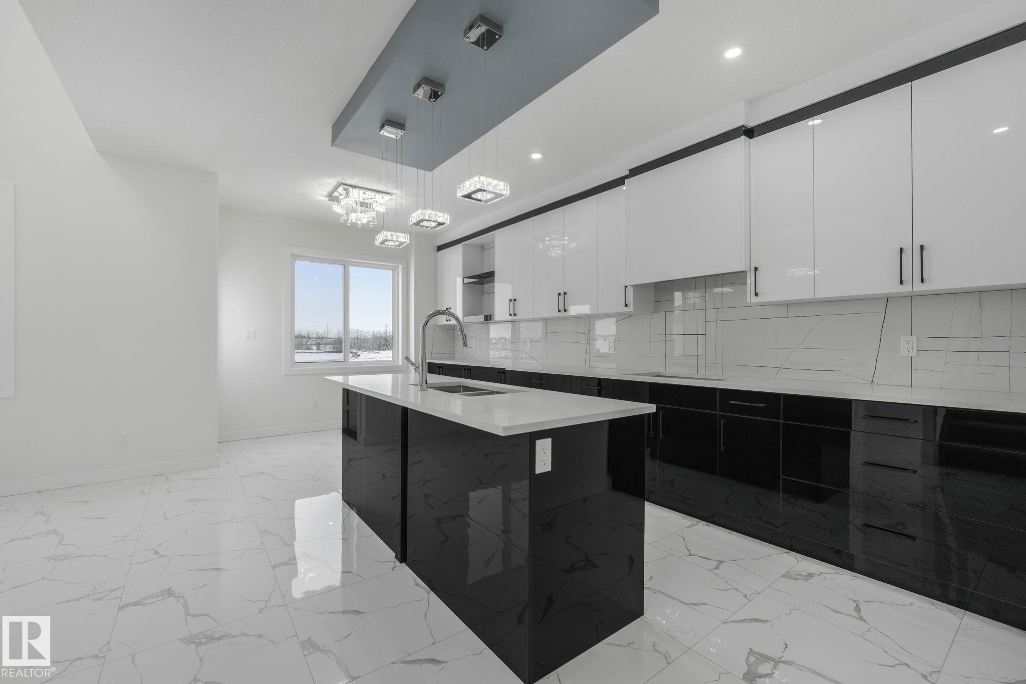 Photo 8 at 922 15 Avenue NW, Aster, Edmonton