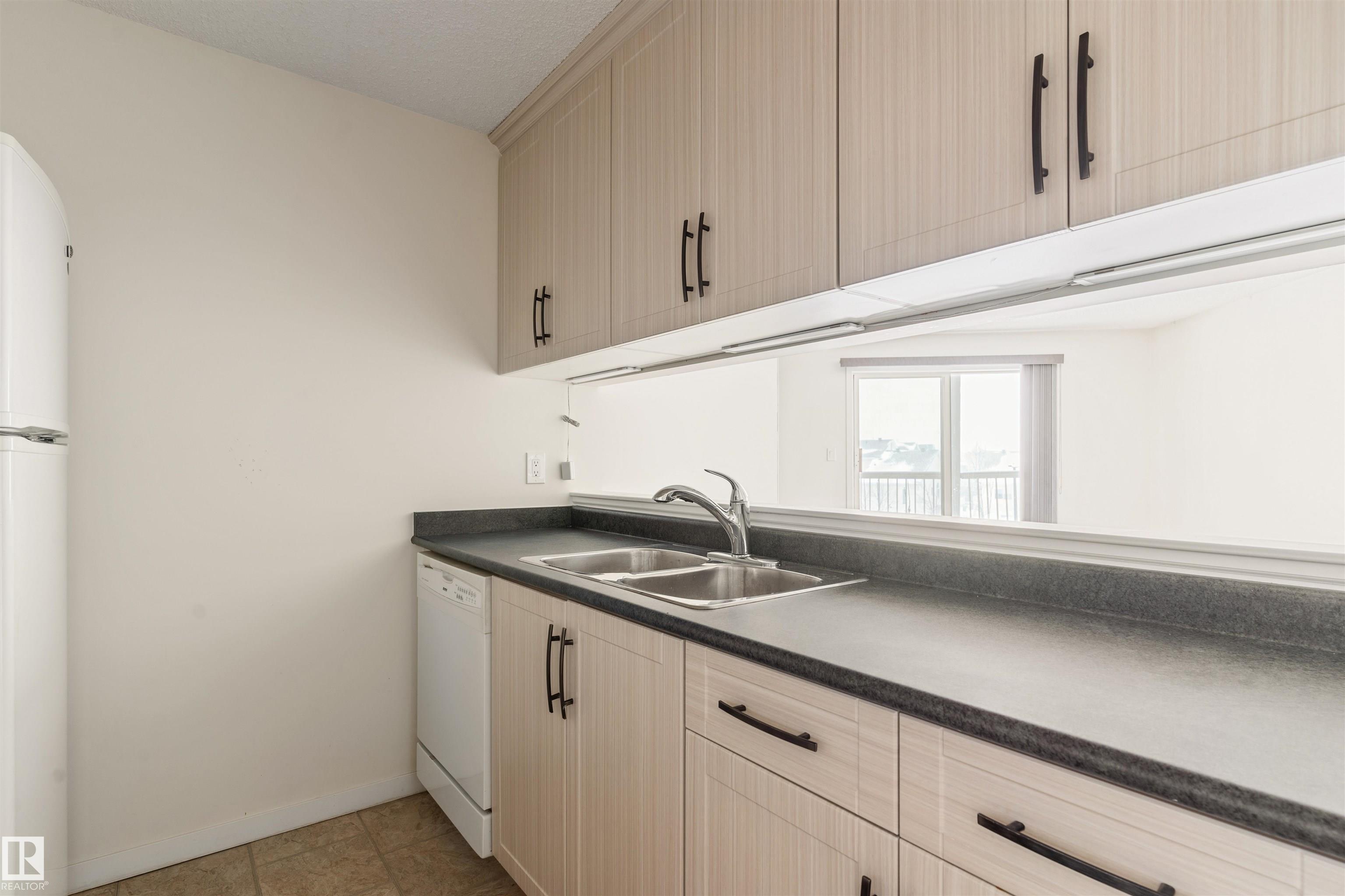 Photo 7 at 312 - 11620 9a Avenue NW, Twin Brooks, Edmonton