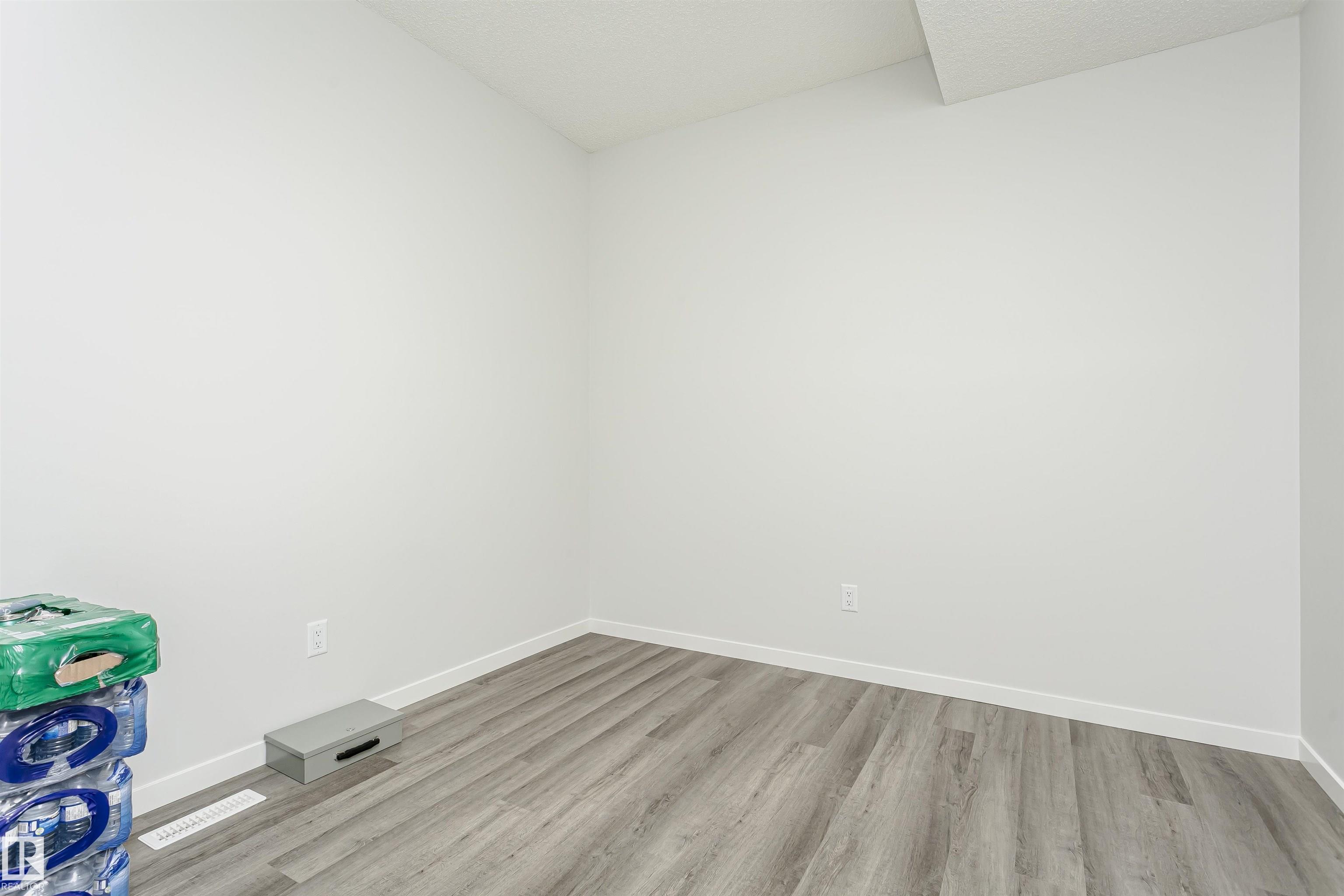 Photo 11 at 1640 Erker Way NW, Edgemont, Edmonton