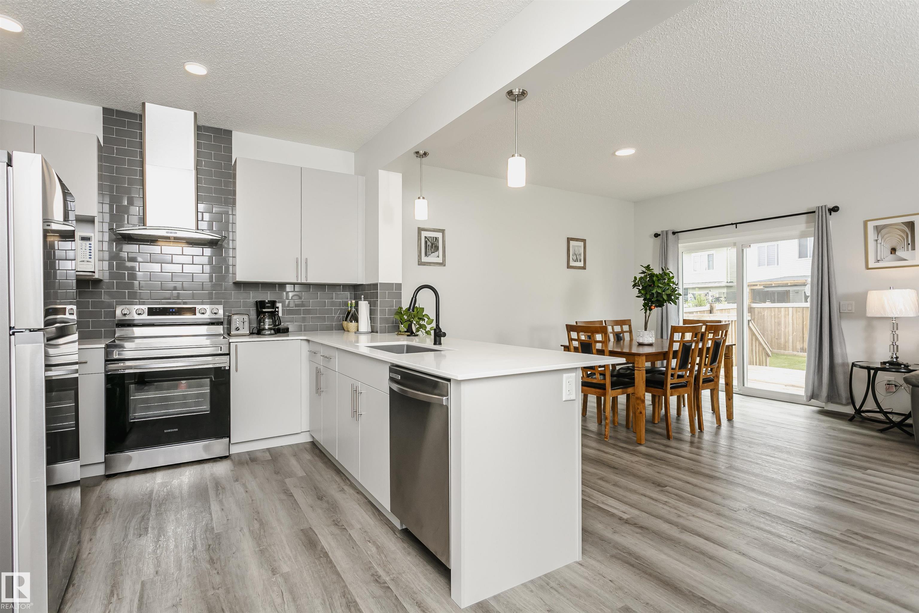 1640 Erker Way NW, Edgemont, Edmonton