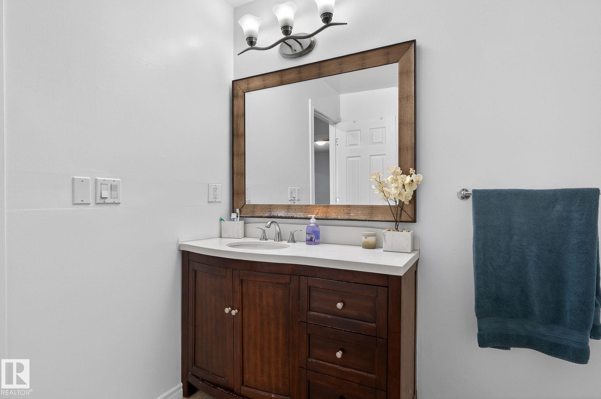 Photo 22 at 207 Callingwood Place NW, Callingwood South, Edmonton