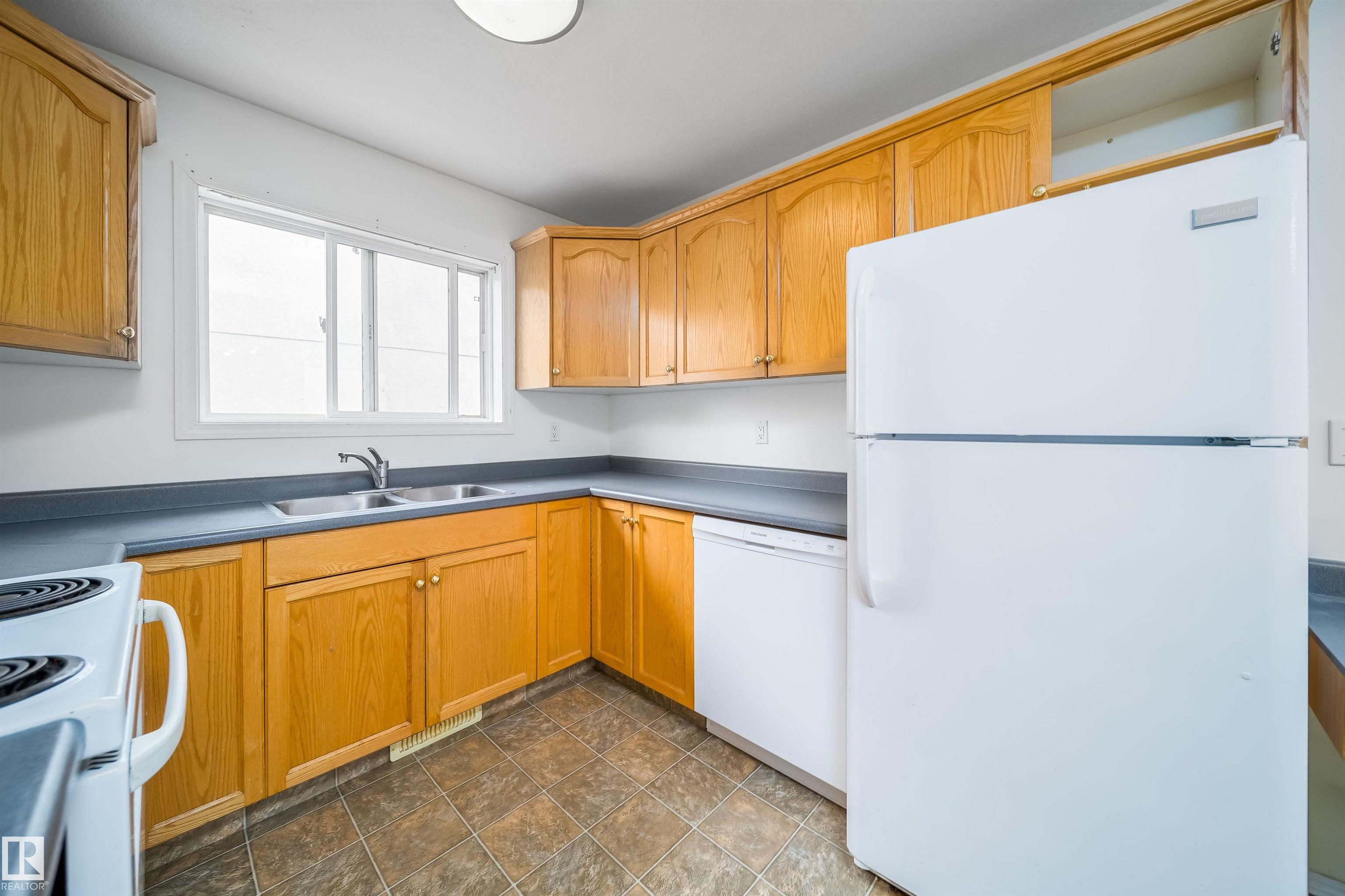 Photo 22 at 12041/43 67 Street NW, Montrose, Edmonton