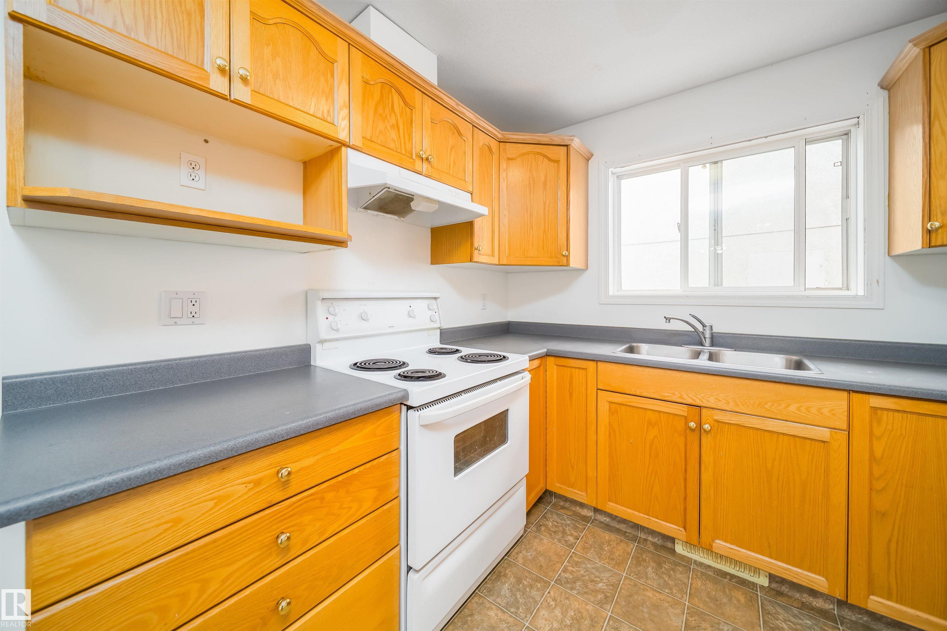 Photo 23 at 12041/43 67 Street NW, Montrose, Edmonton