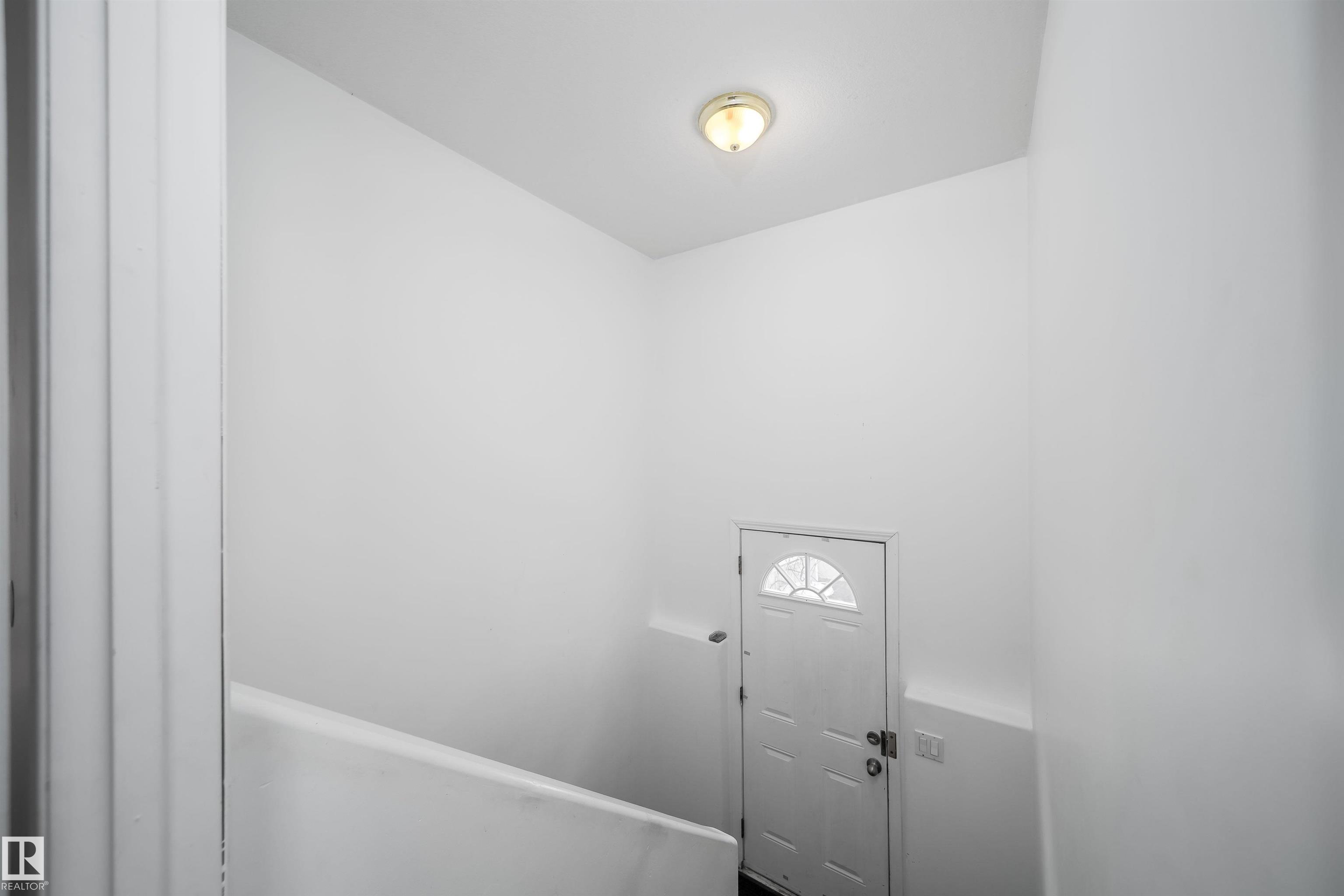 Photo 32 at 12041/43 67 Street NW, Montrose, Edmonton