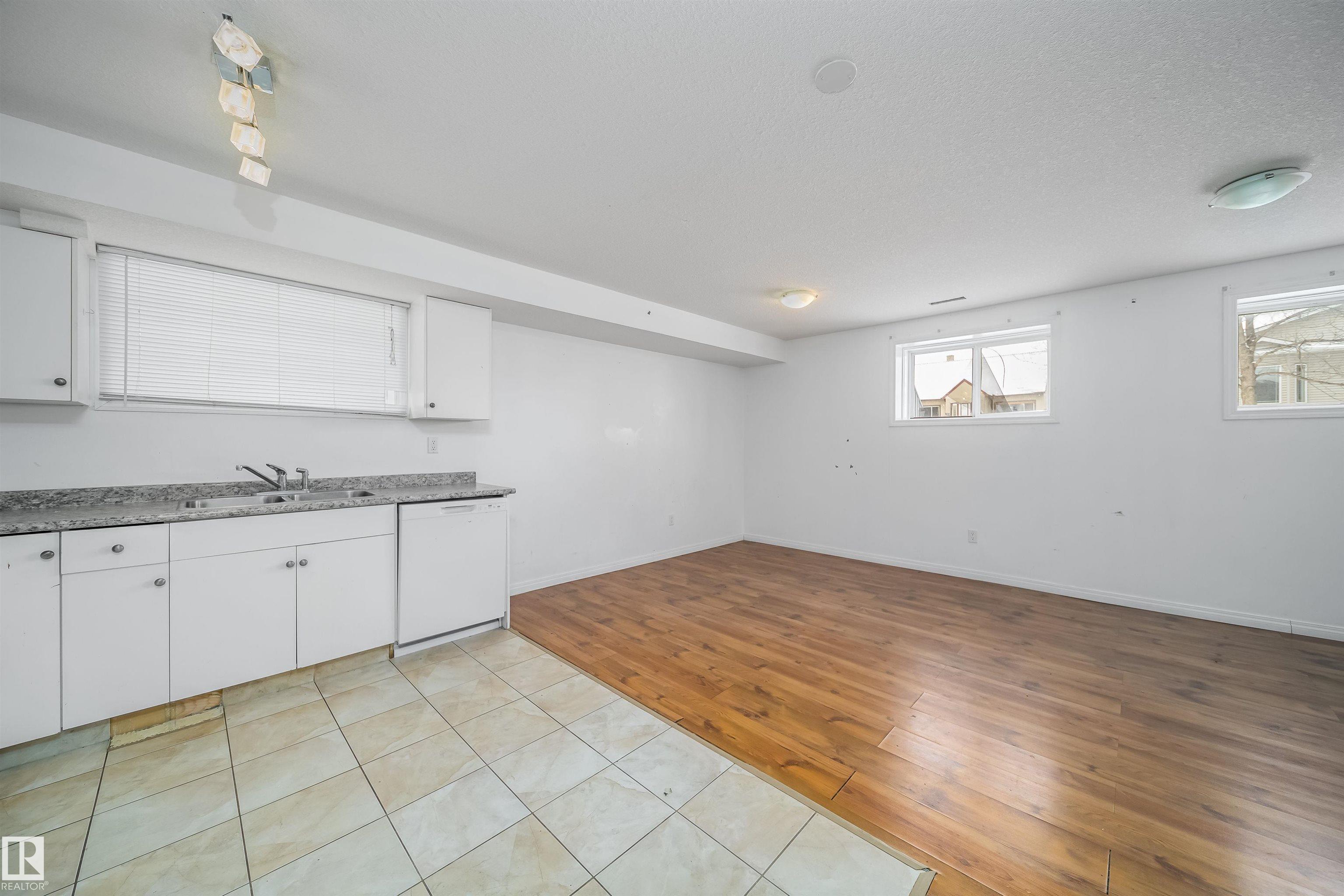 Photo 33 at 12041/43 67 Street NW, Montrose, Edmonton