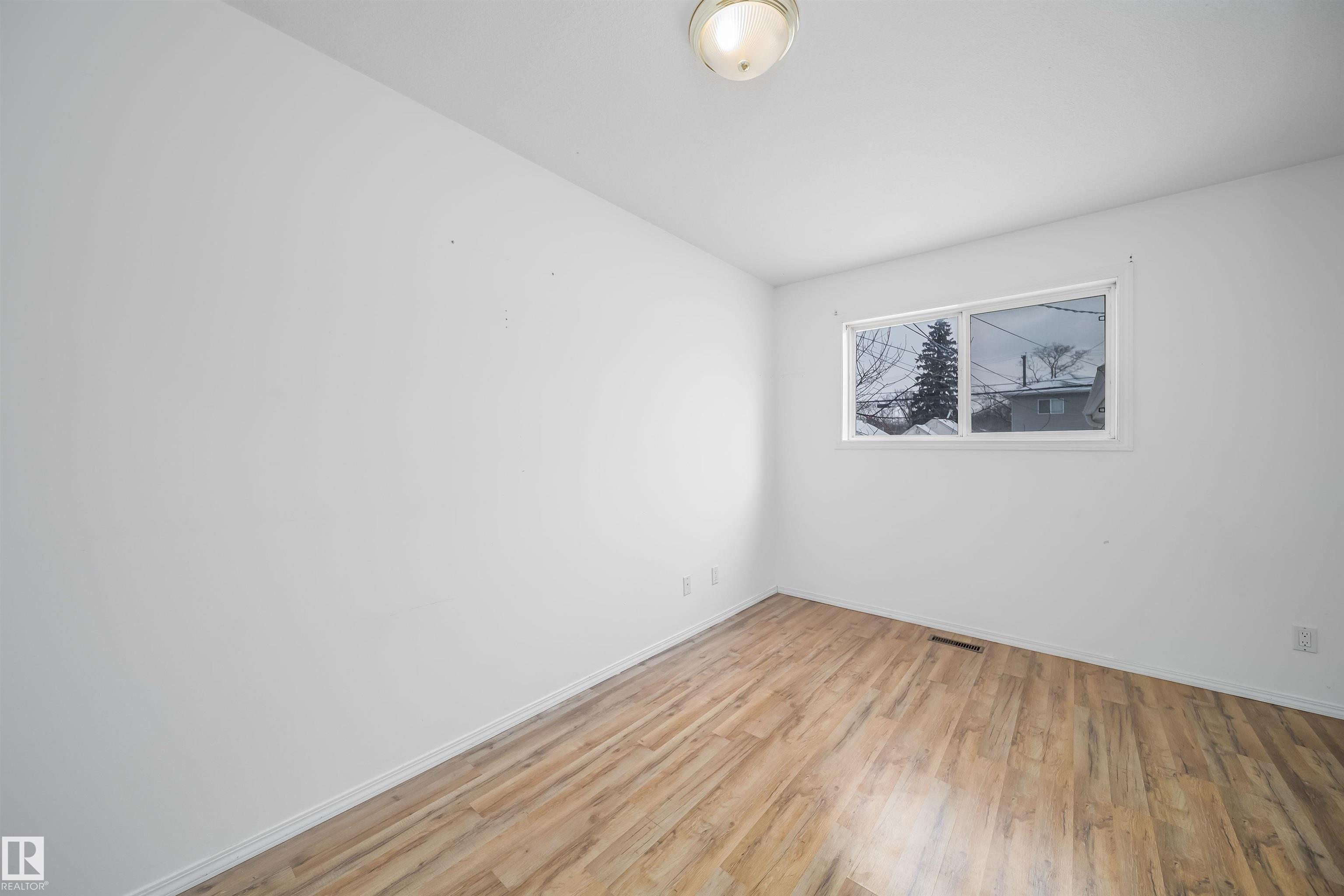 Photo 43 at 12041/43 67 Street NW, Montrose, Edmonton