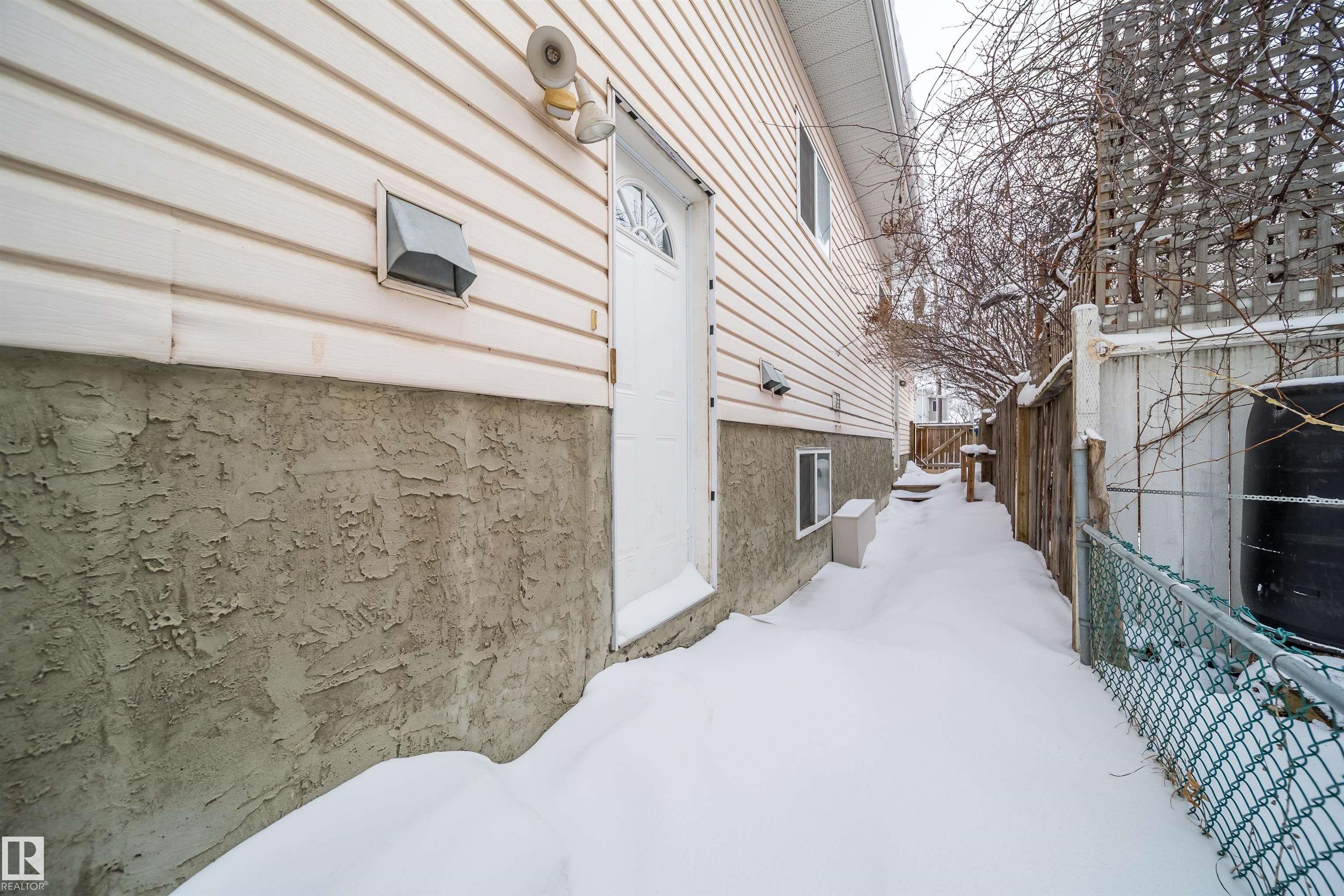 Photo 10 at 12041/43 67 Street NW, Montrose, Edmonton