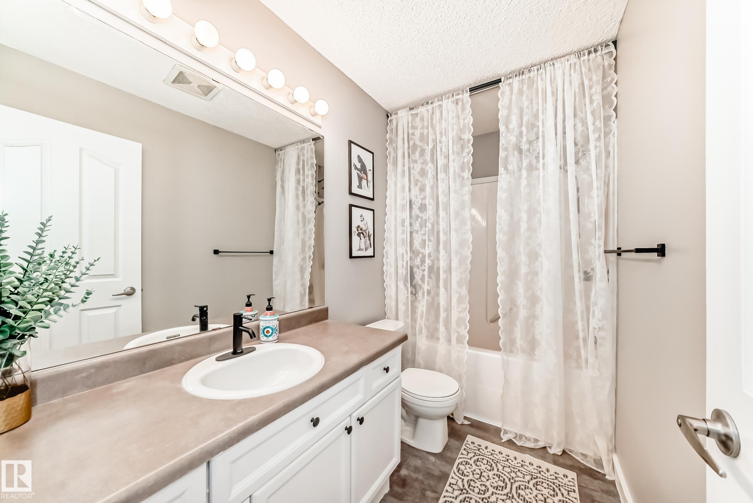 Photo 14 at 15304 138b Street NW, Carlton, Edmonton