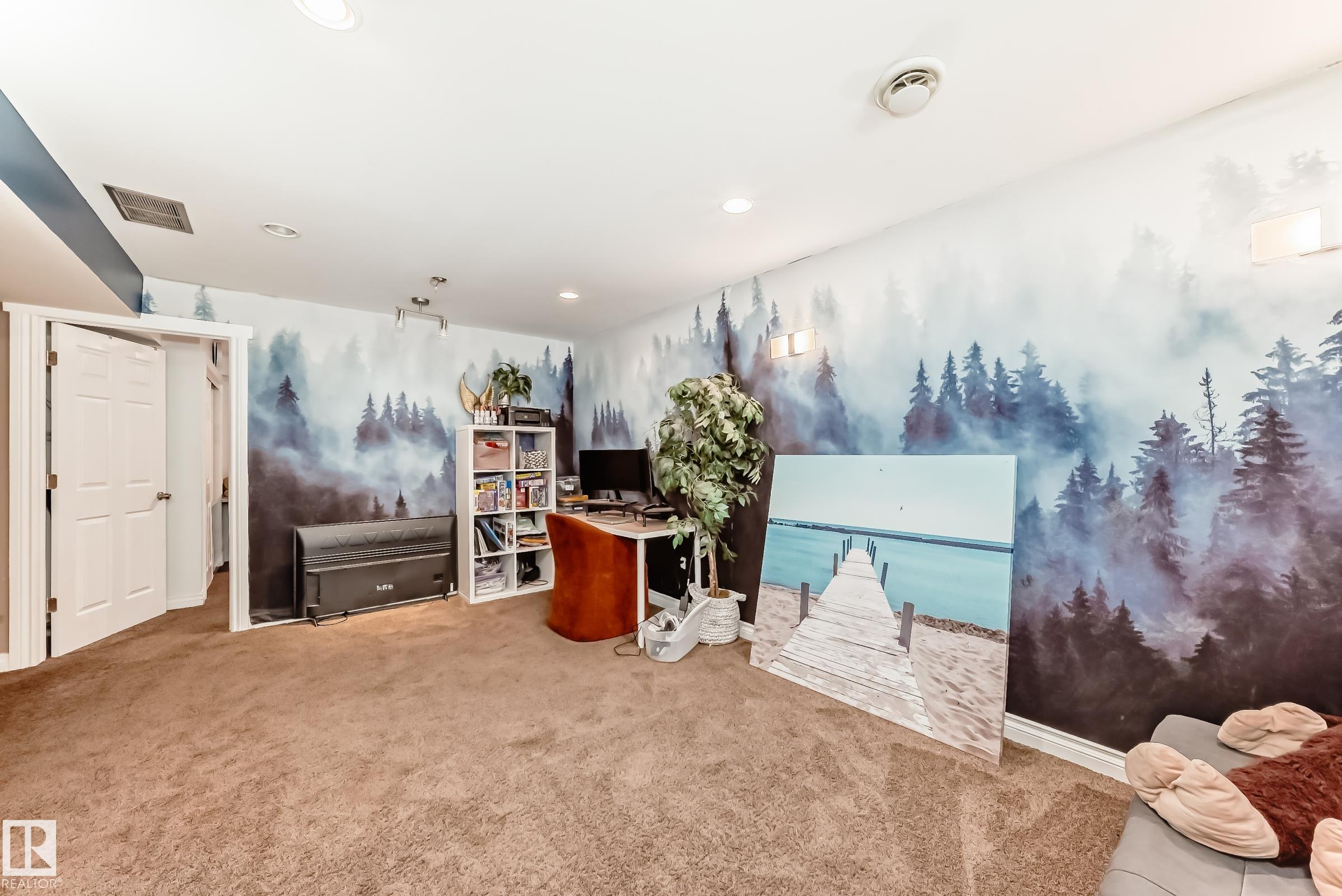 Photo 18 at 15304 138b Street NW, Carlton, Edmonton