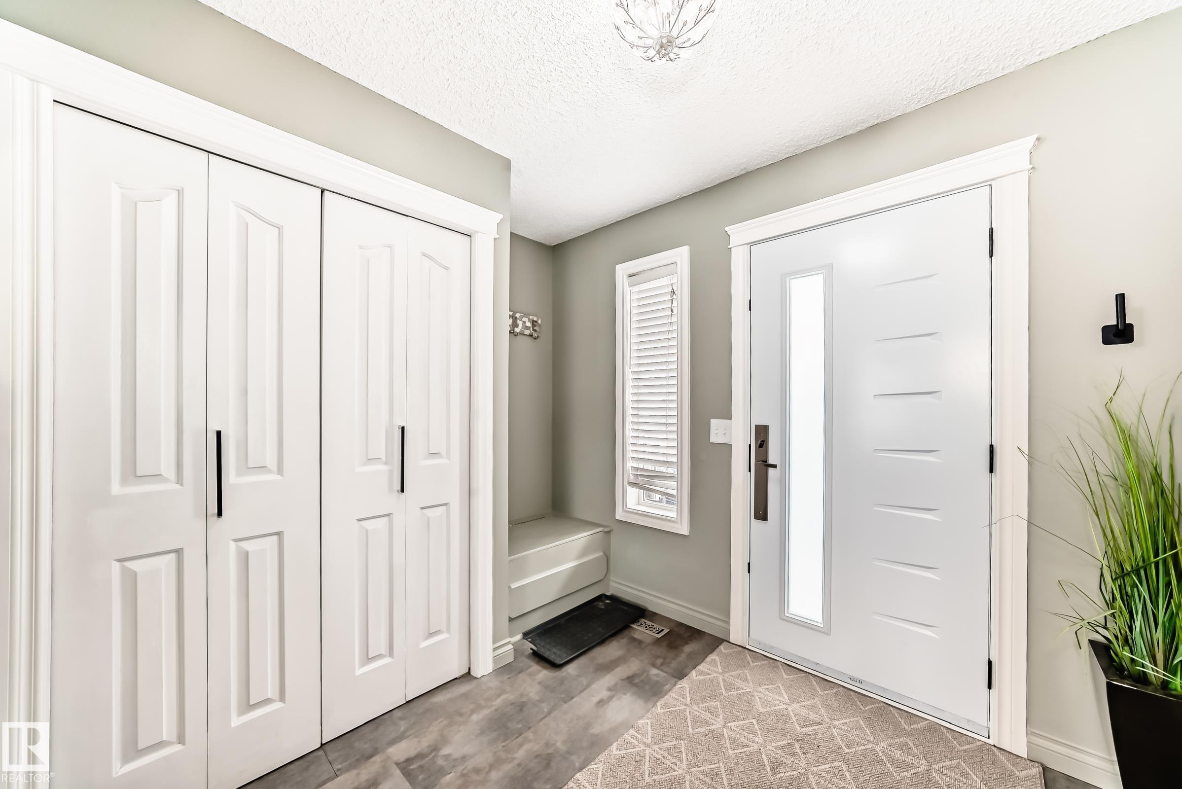 15304 138b Street NW, Carlton, Edmonton