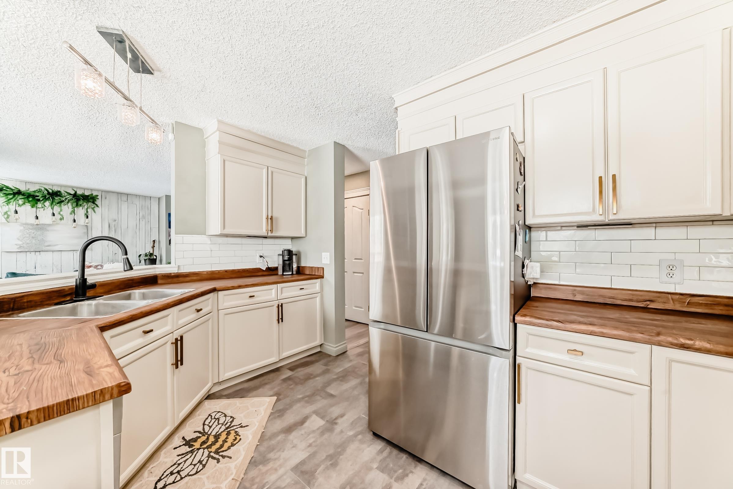 Photo 35 at 15304 138b Street NW, Carlton, Edmonton