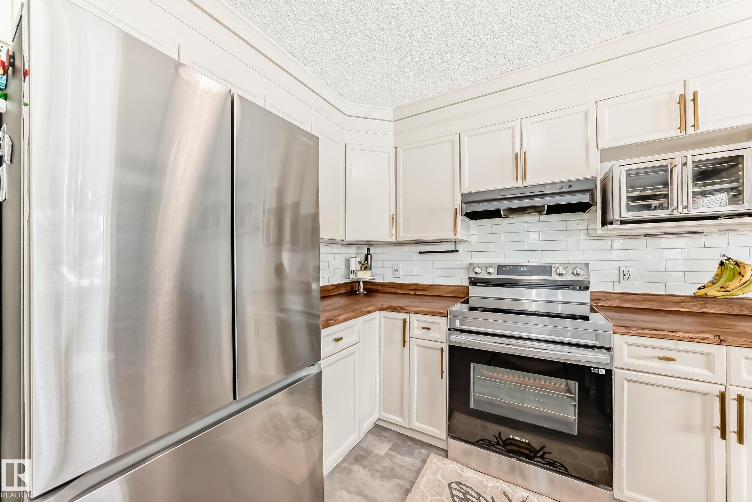 Photo 37 at 15304 138b Street NW, Carlton, Edmonton
