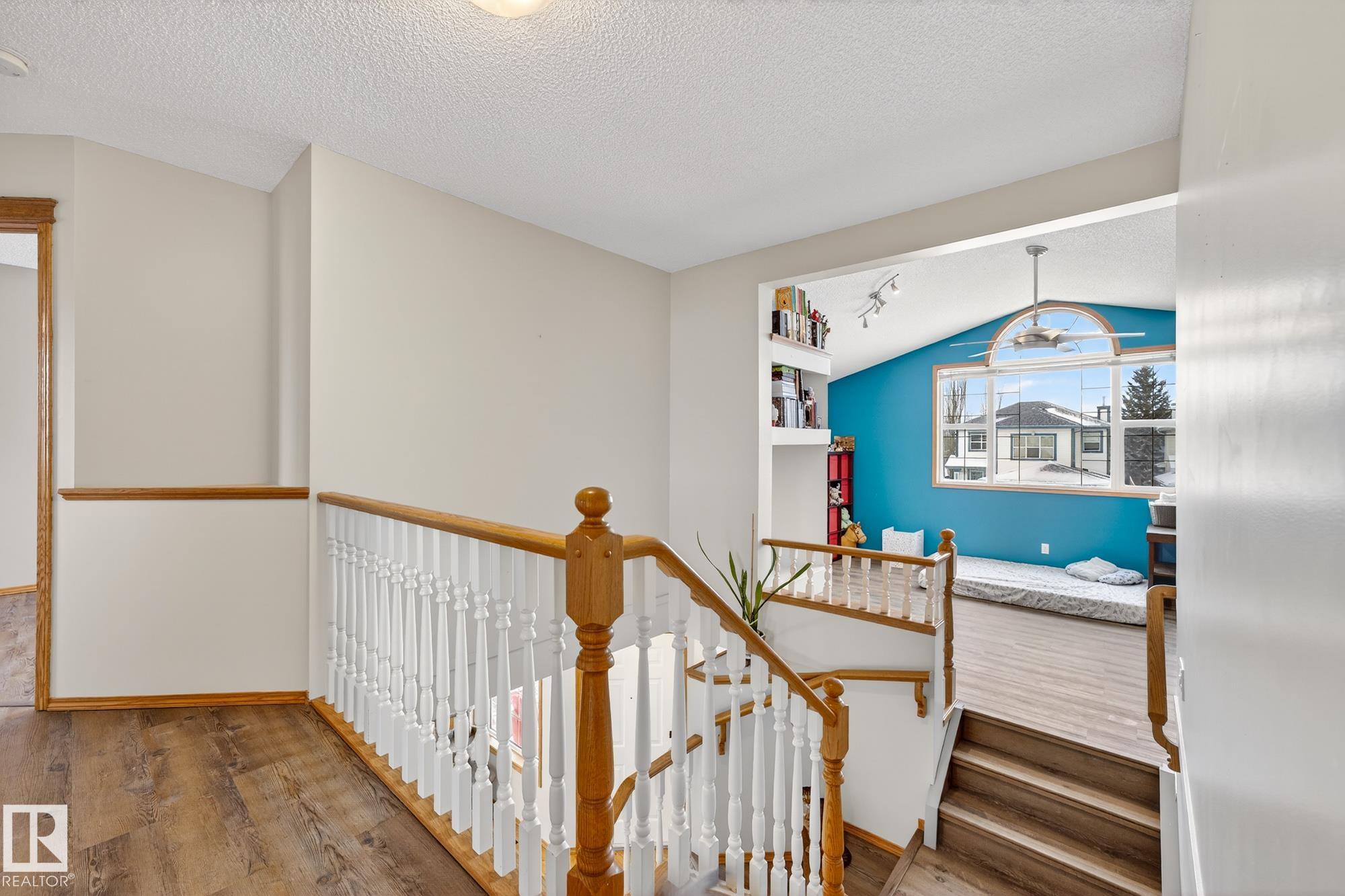 Photo 11 at 4027 31 Street NW, Larkspur, Edmonton