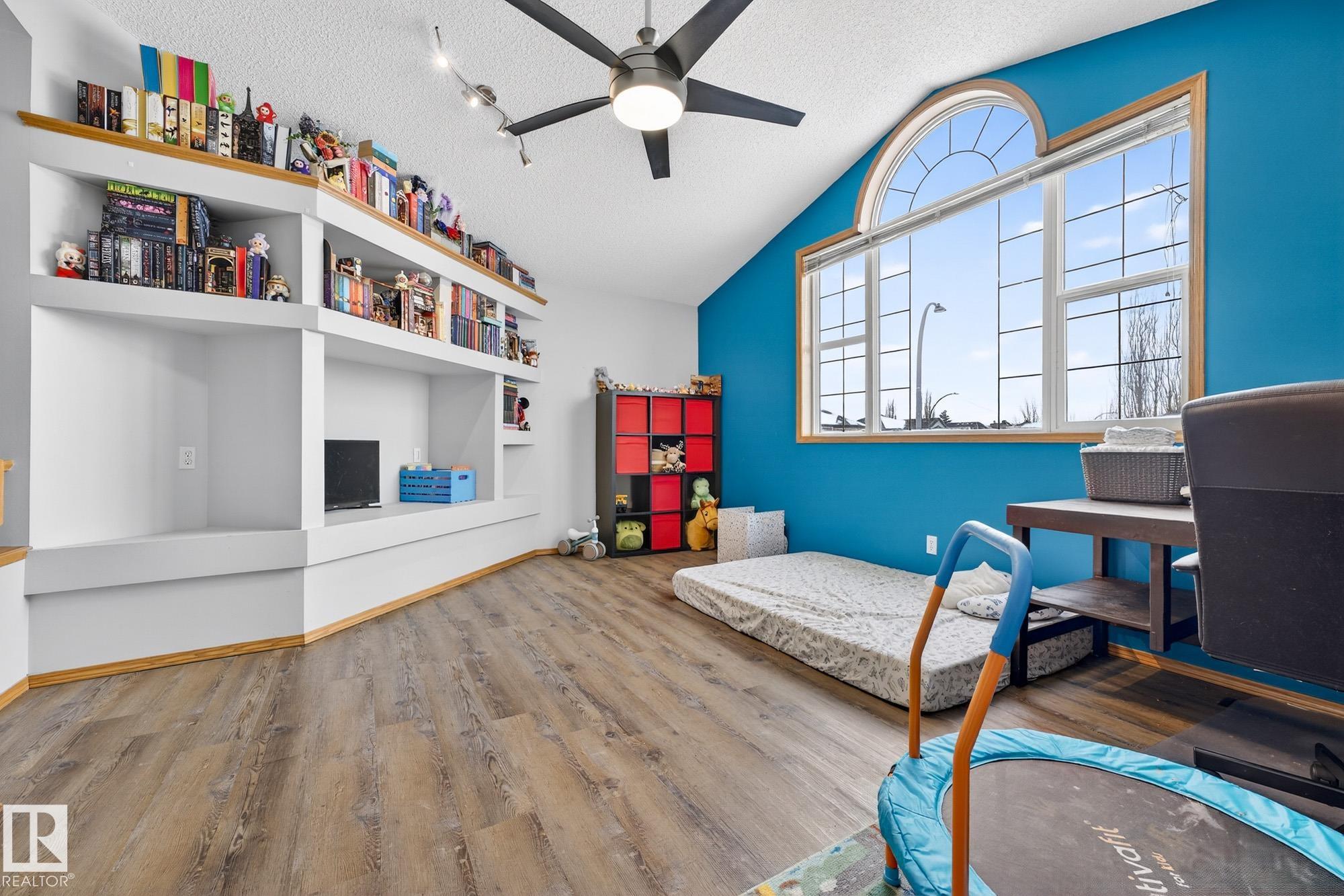 Photo 12 at 4027 31 Street NW, Larkspur, Edmonton