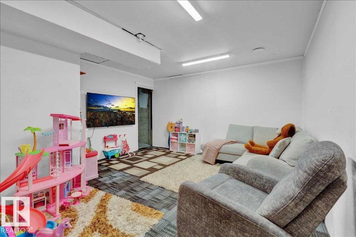 Photo 36 at 6489 King Wynd SW, Keswick, Edmonton