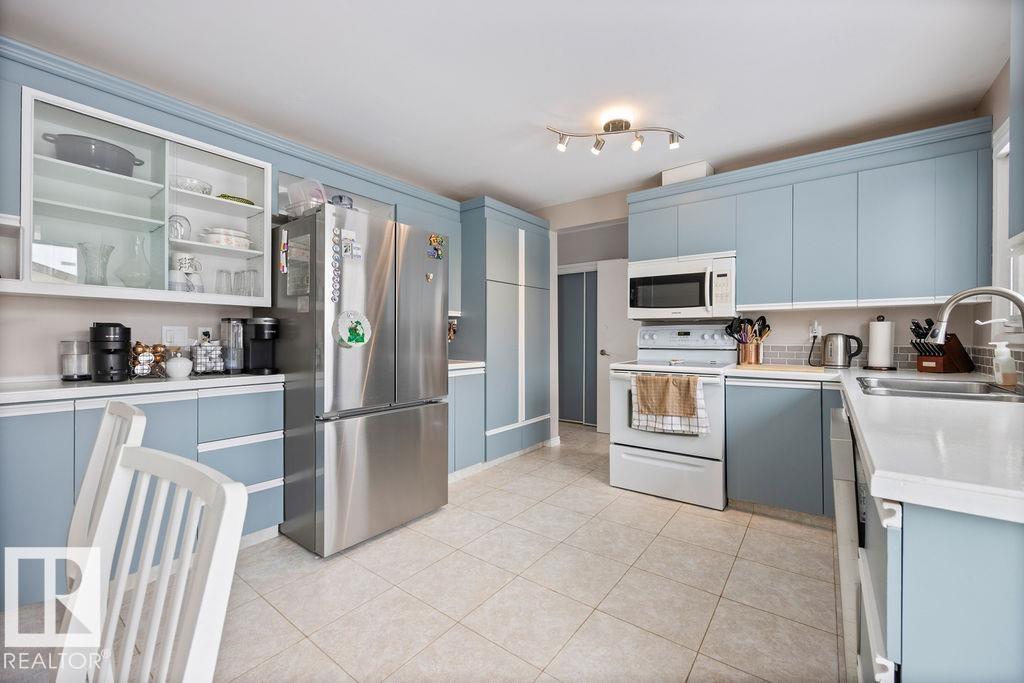 Photo 13 at 7211 138 Avenue NW, Kildare, Edmonton