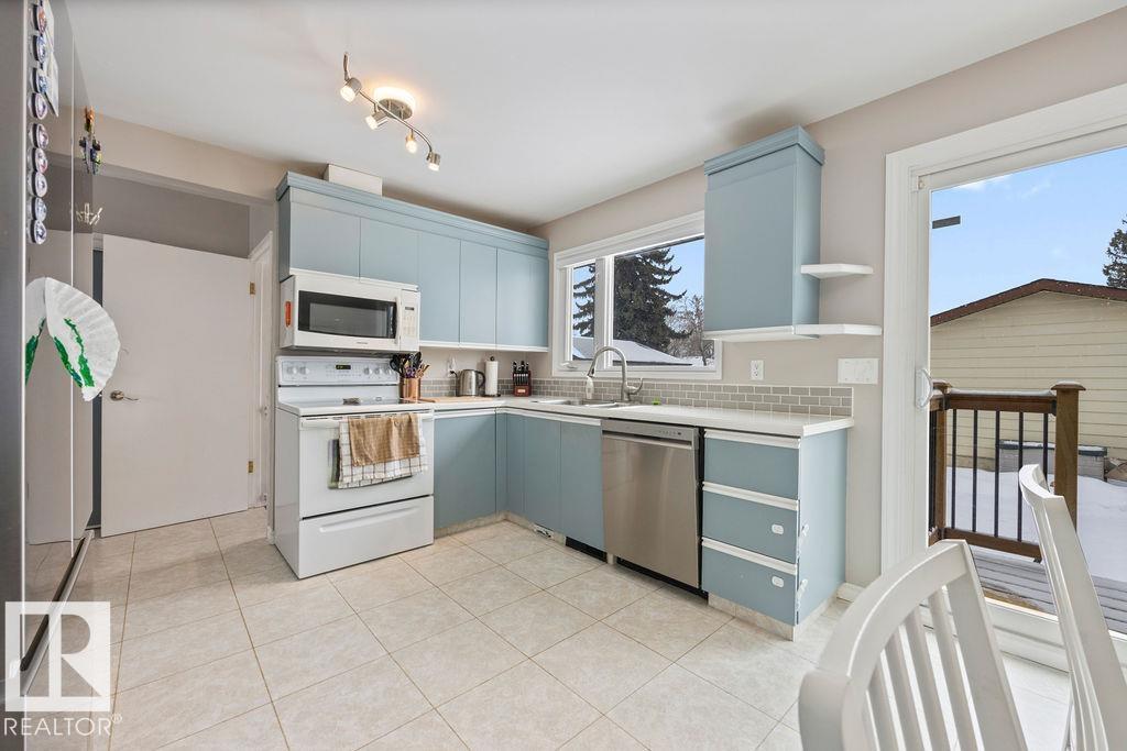 Photo 14 at 7211 138 Avenue NW, Kildare, Edmonton