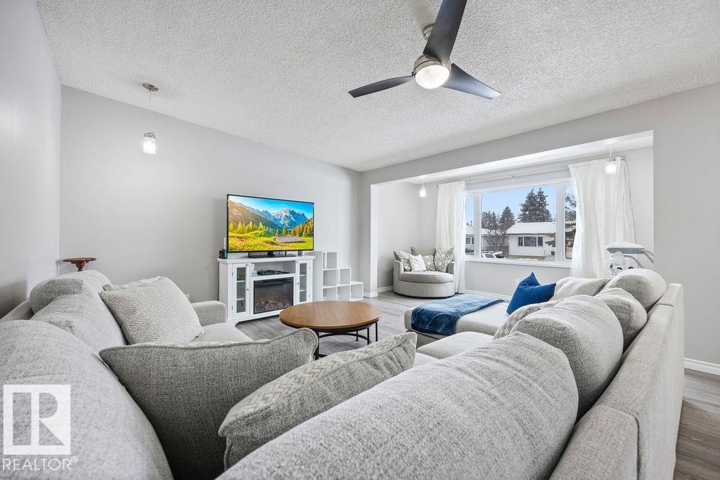 Photo 8 at 7211 138 Avenue NW, Kildare, Edmonton