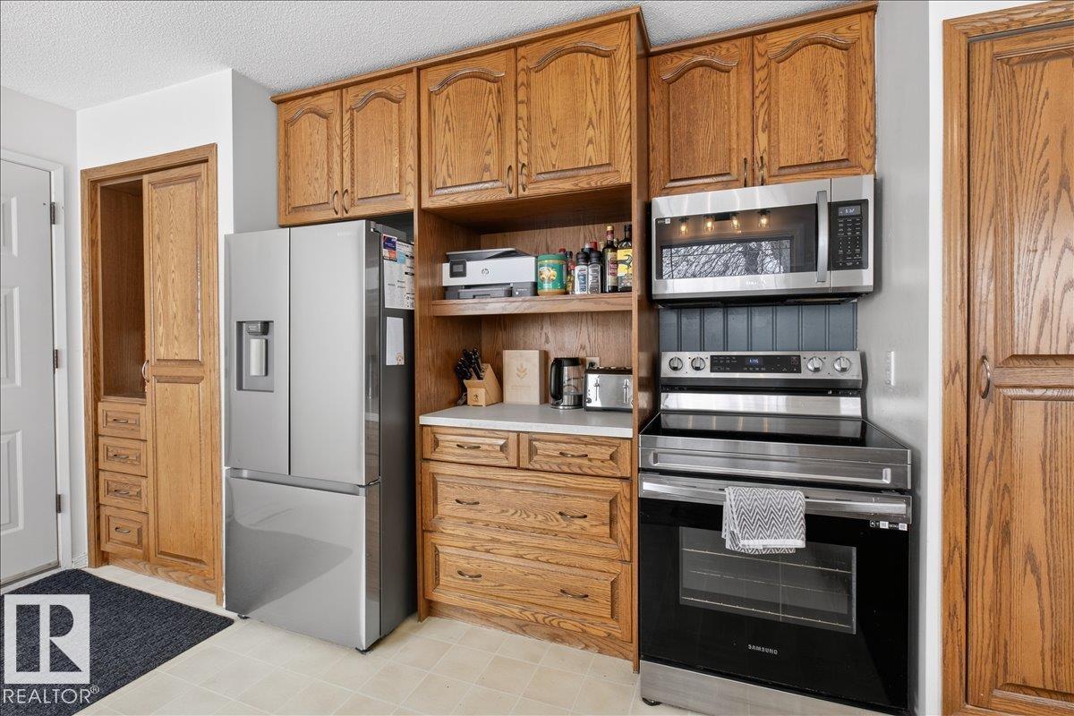 Photo 19 at 7108 92a Avenue NW, Ottewell, Edmonton