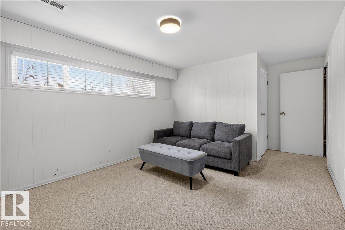 Photo 37 at 7108 92a Avenue NW, Ottewell, Edmonton