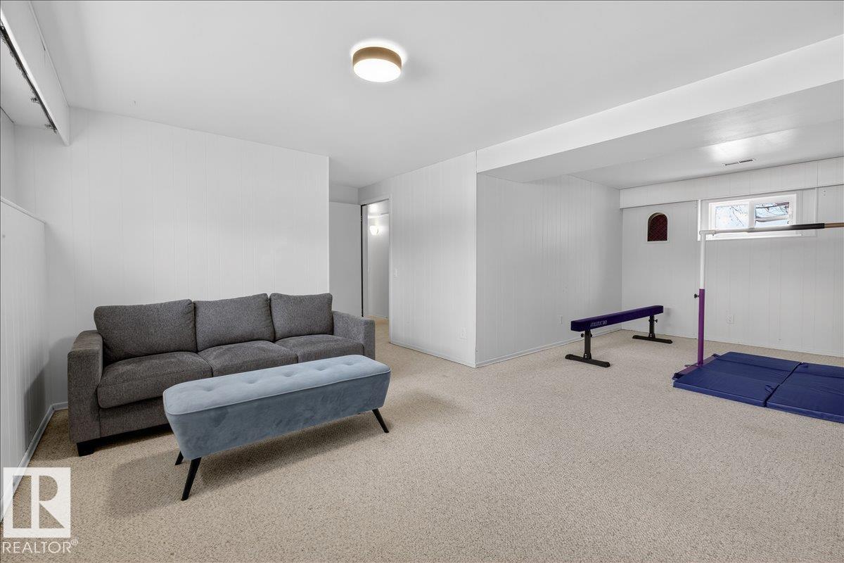 Photo 38 at 7108 92a Avenue NW, Ottewell, Edmonton