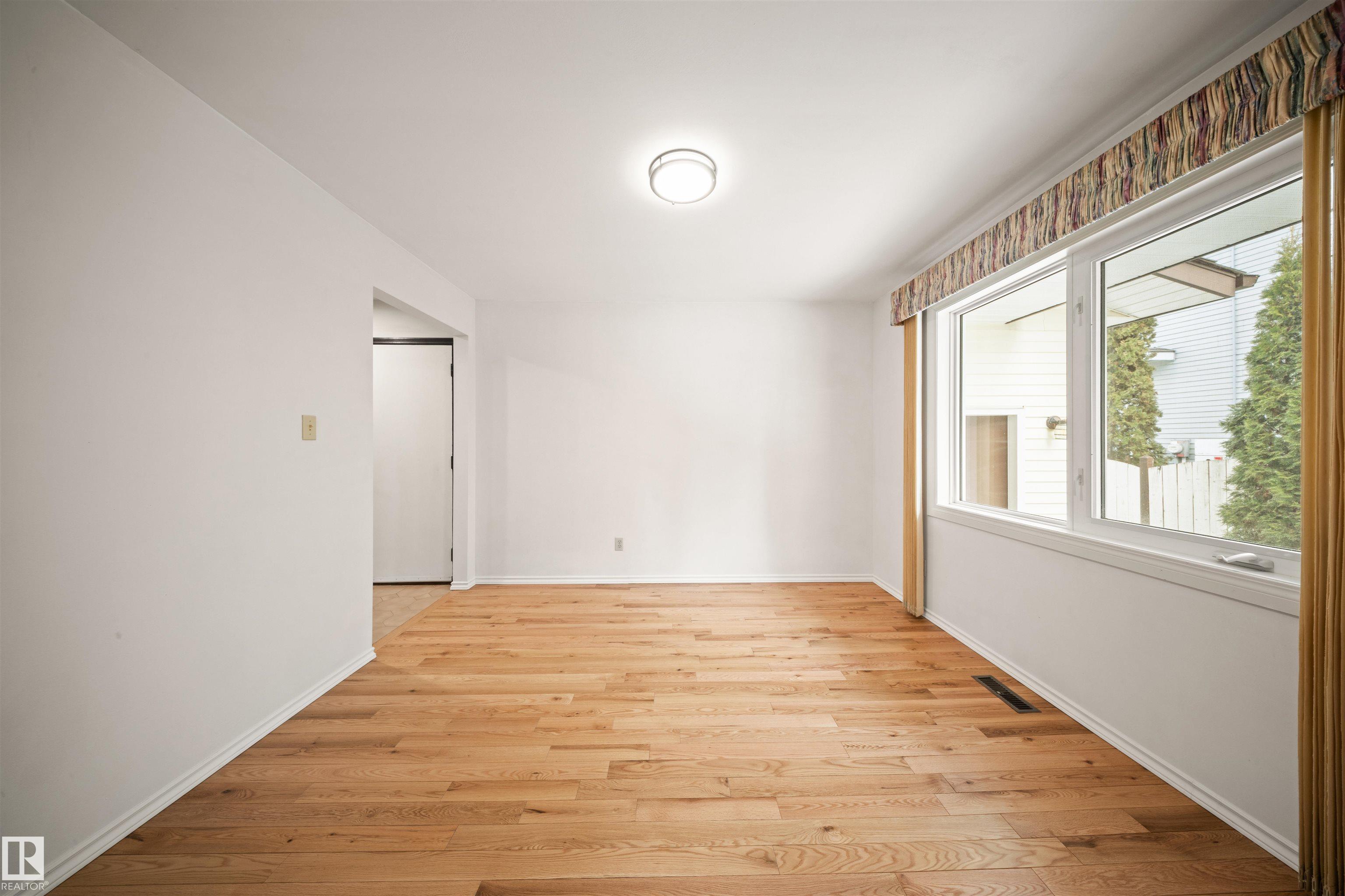 Photo 18 at 823 Richards Crescent NW, Rhatigan Ridge, Edmonton