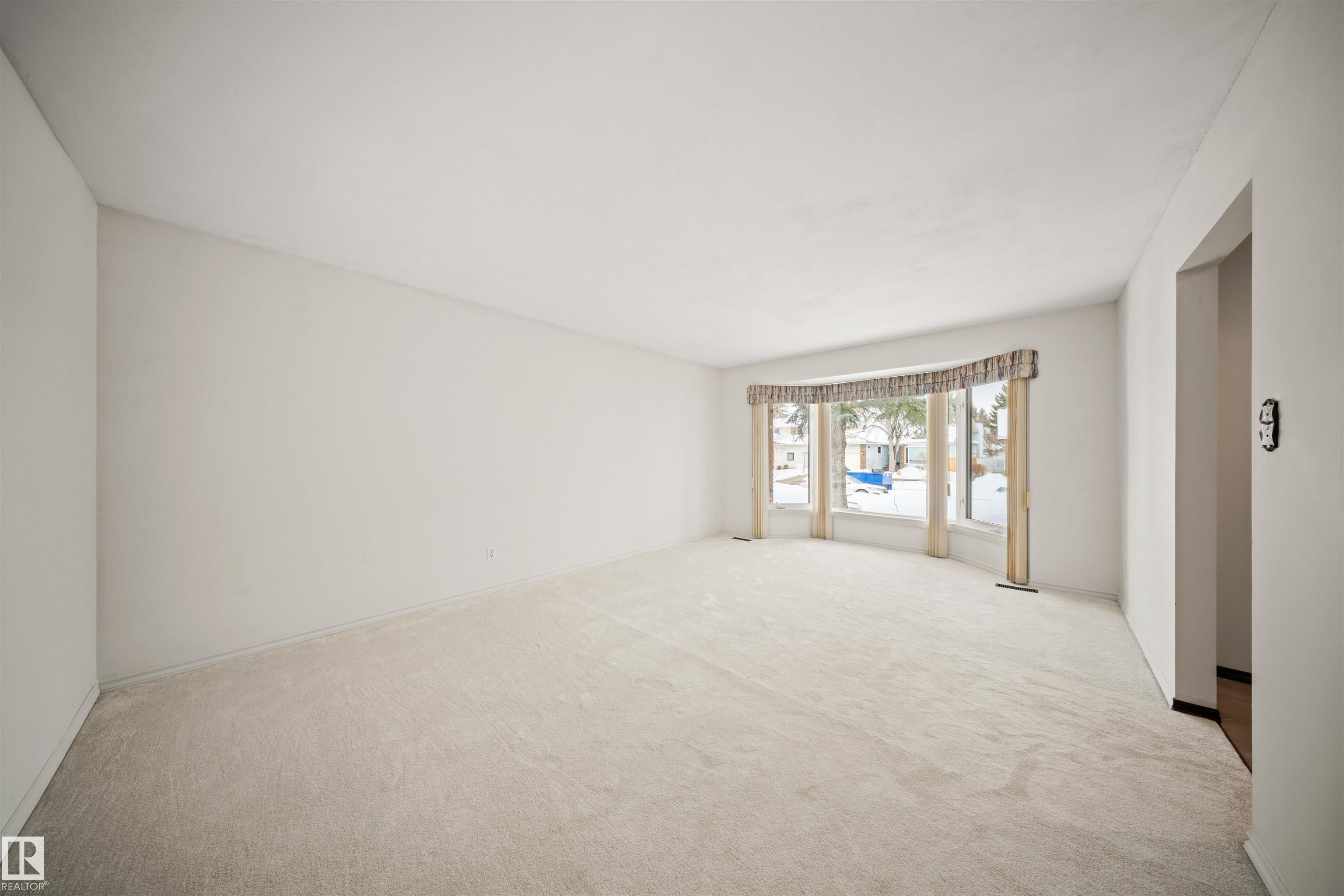 Photo 20 at 823 Richards Crescent NW, Rhatigan Ridge, Edmonton