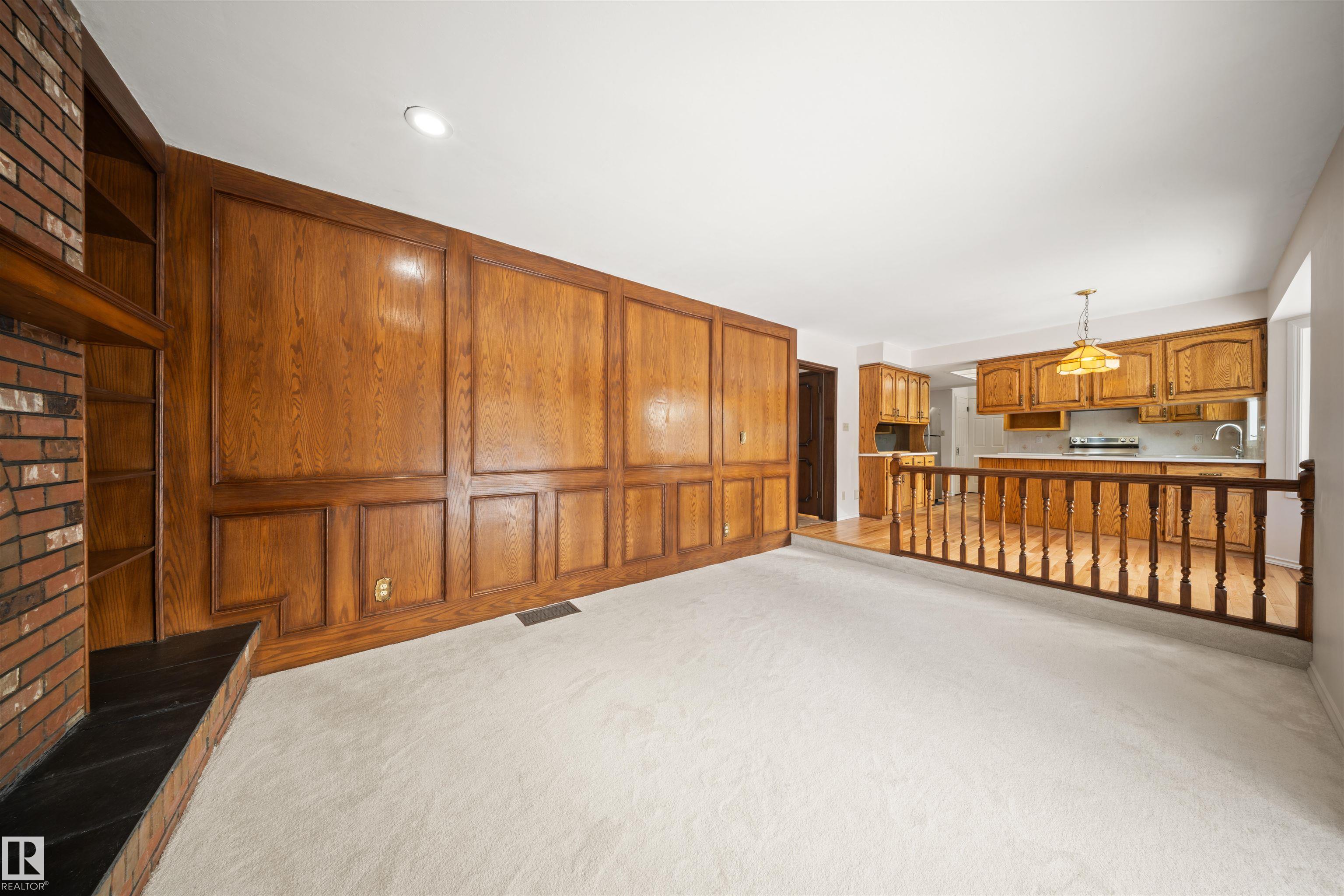 Photo 10 at 823 Richards Crescent NW, Rhatigan Ridge, Edmonton