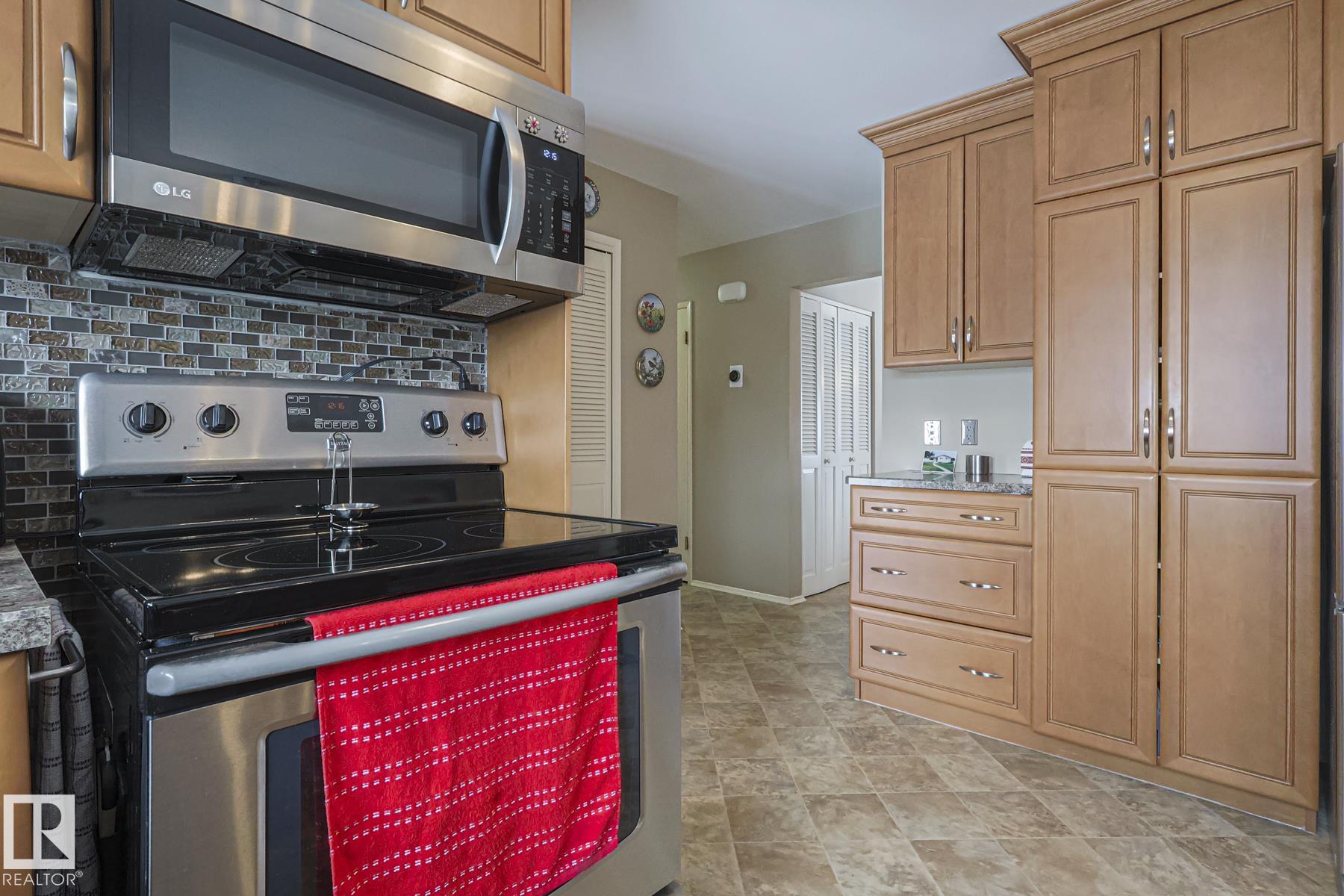 Photo 16 at 7604 Delwood Road NW, Delwood, Edmonton