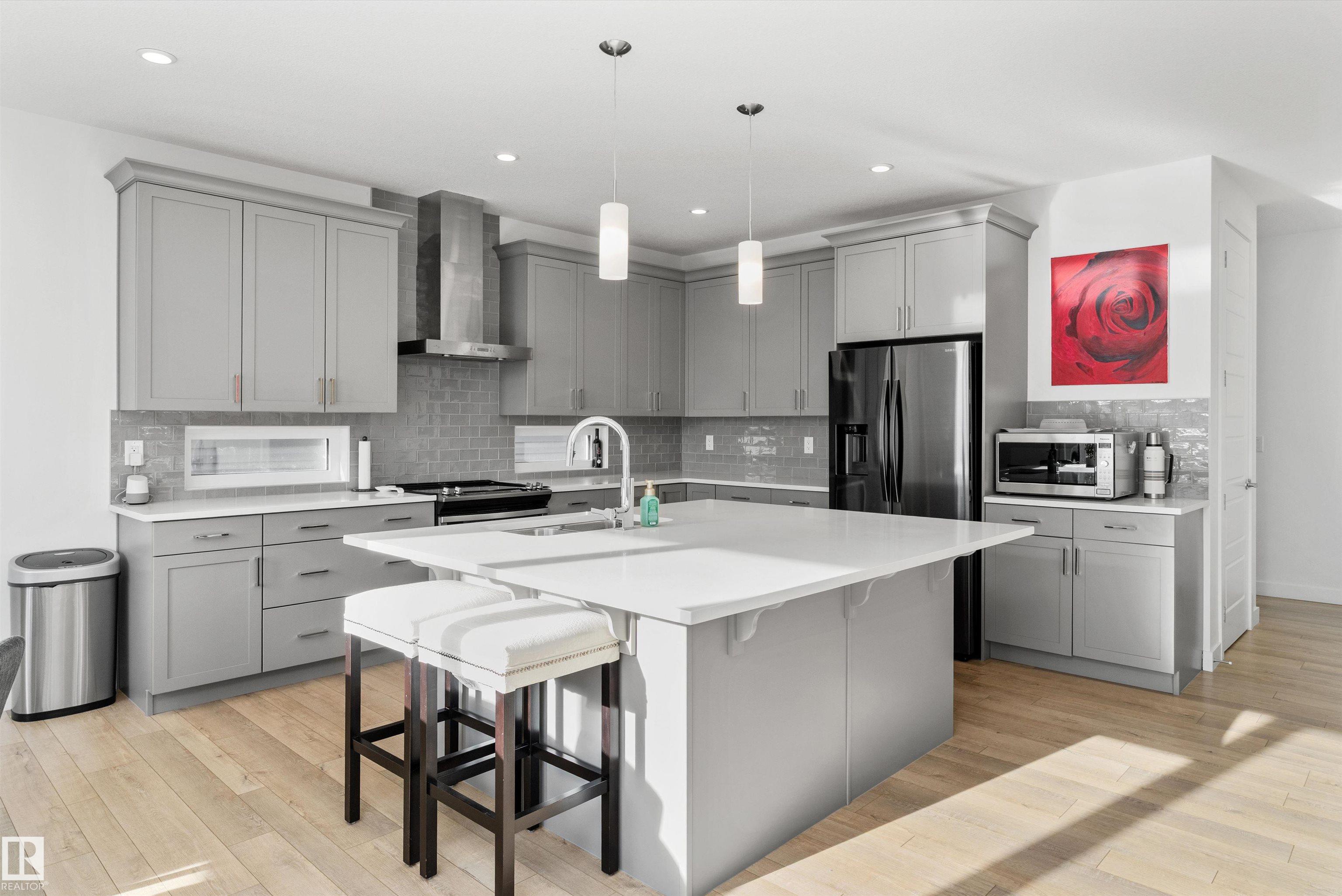 Photo 11 at 20007 16 Avenue NW, Stillwater, Edmonton