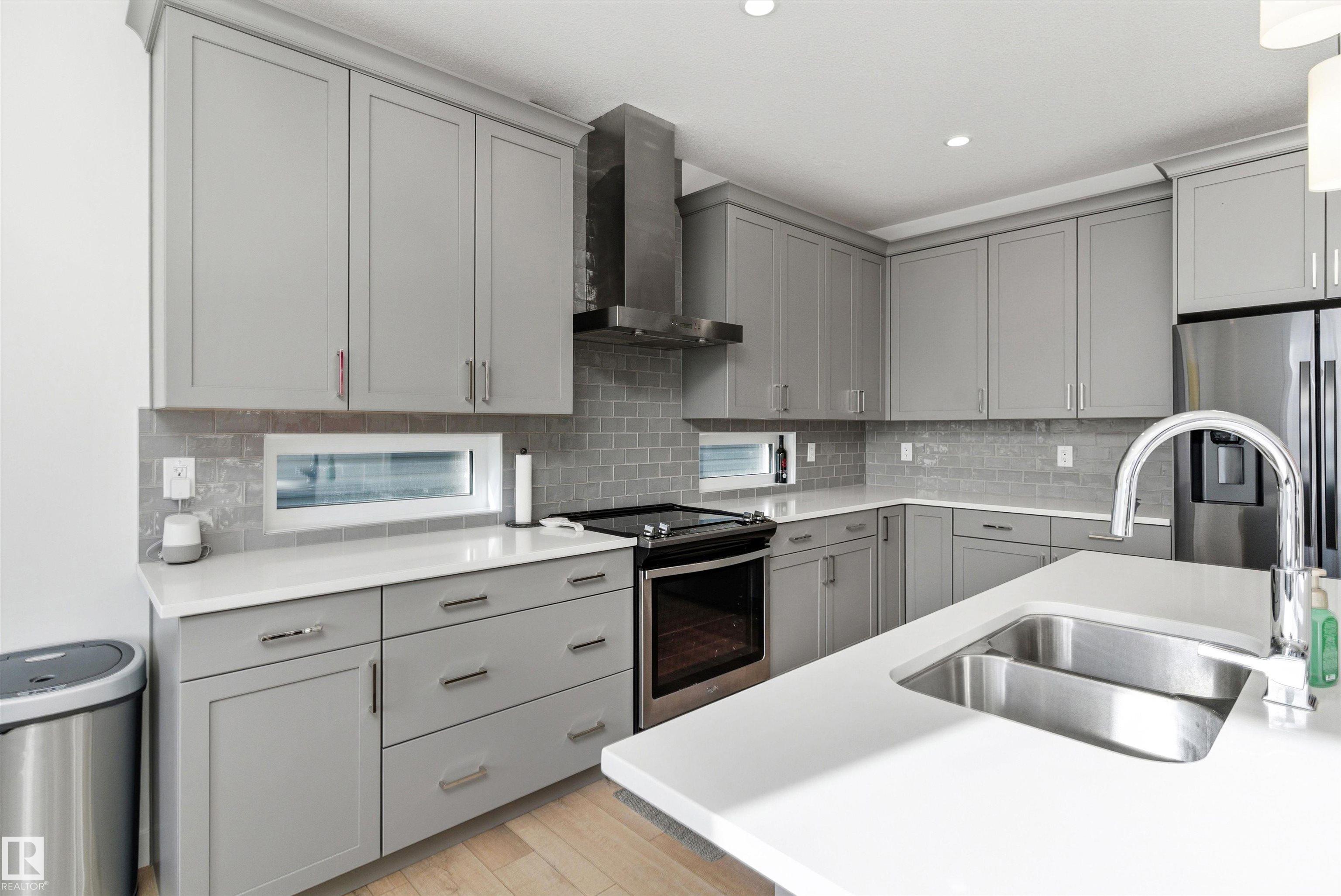 Photo 12 at 20007 16 Avenue NW, Stillwater, Edmonton