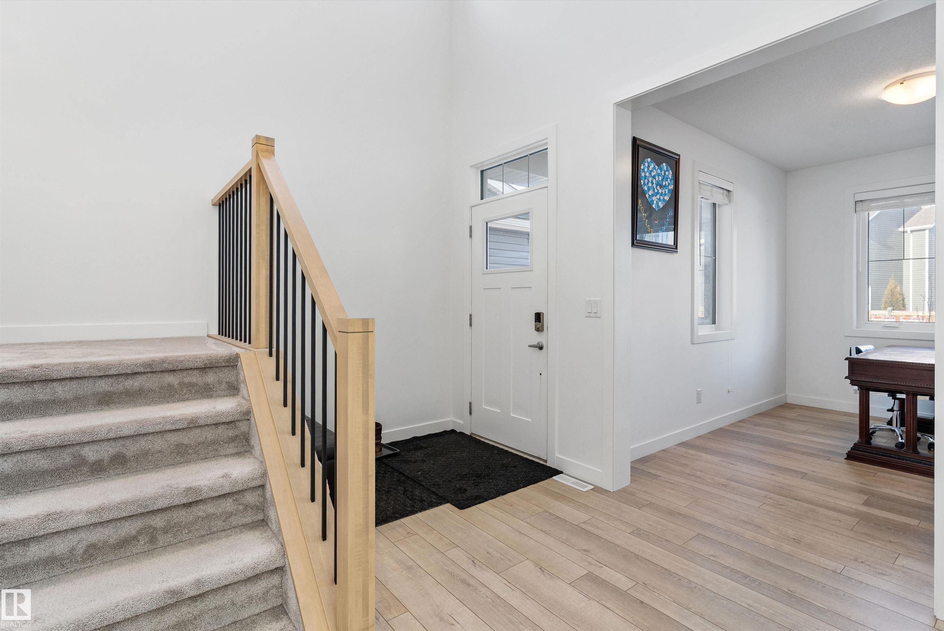 Picture for 20007 16 AV NW