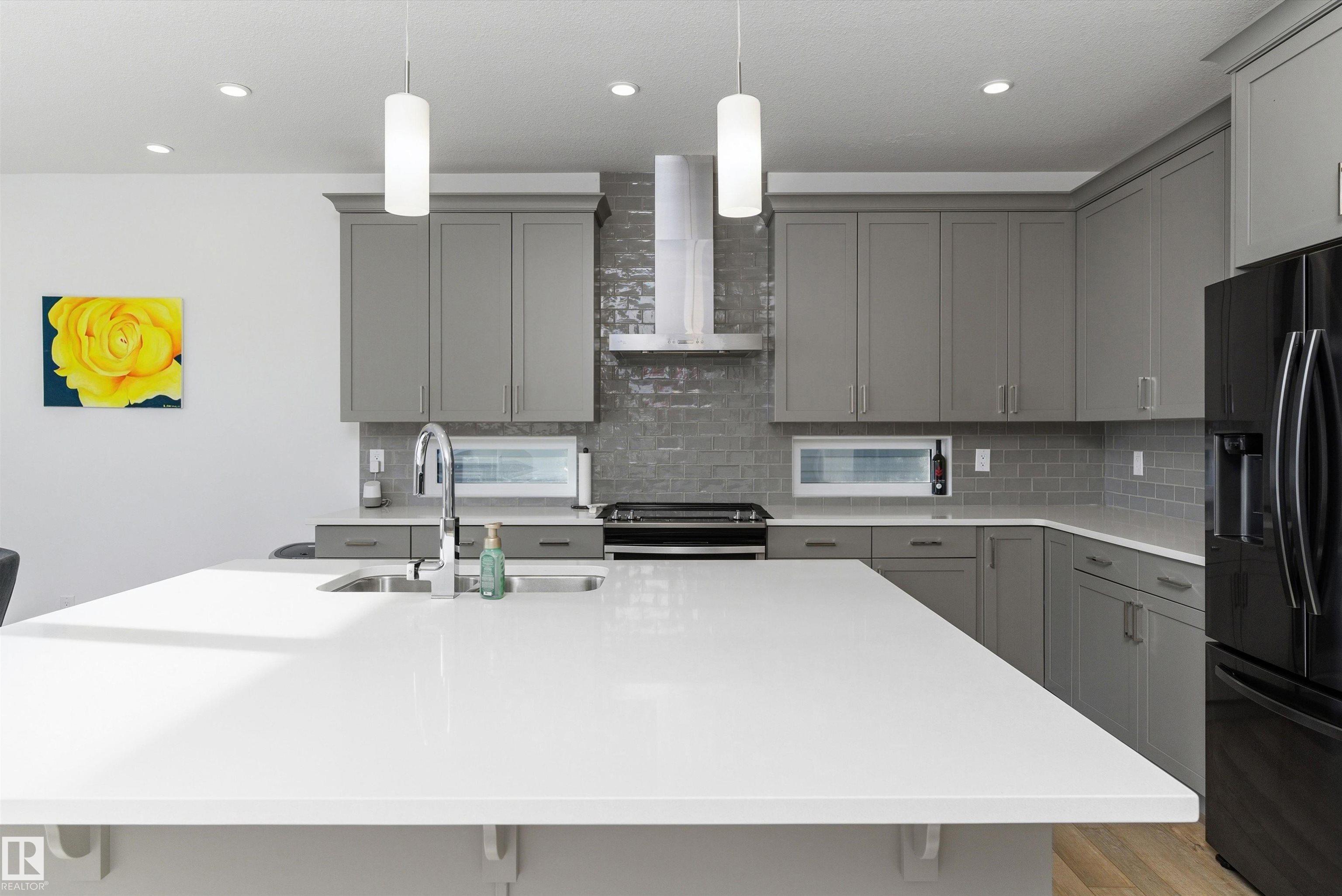 Photo 10 at 20007 16 Avenue NW, Stillwater, Edmonton