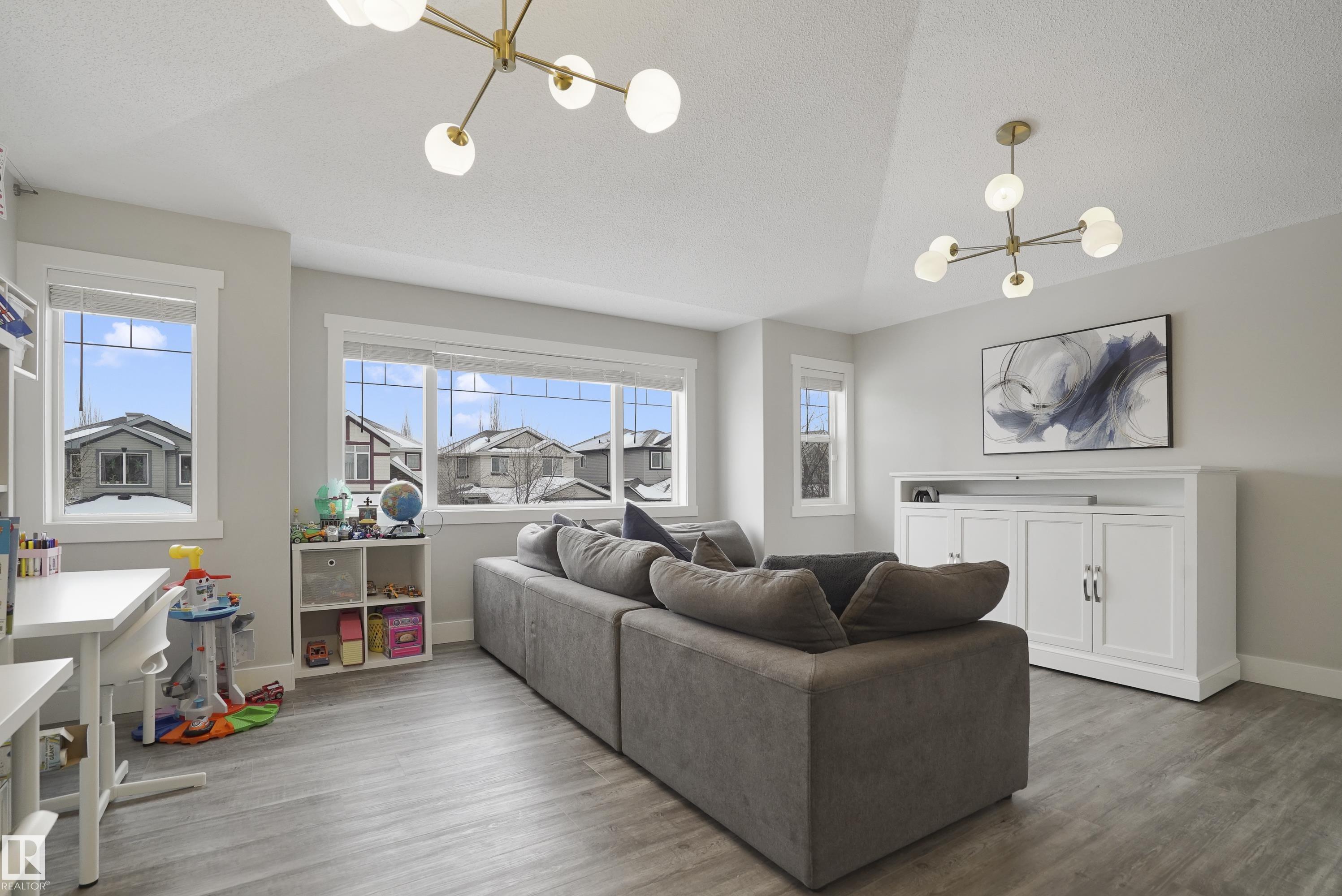 Photo 24 at 5911 7 Avenue SW, Charlesworth, Edmonton