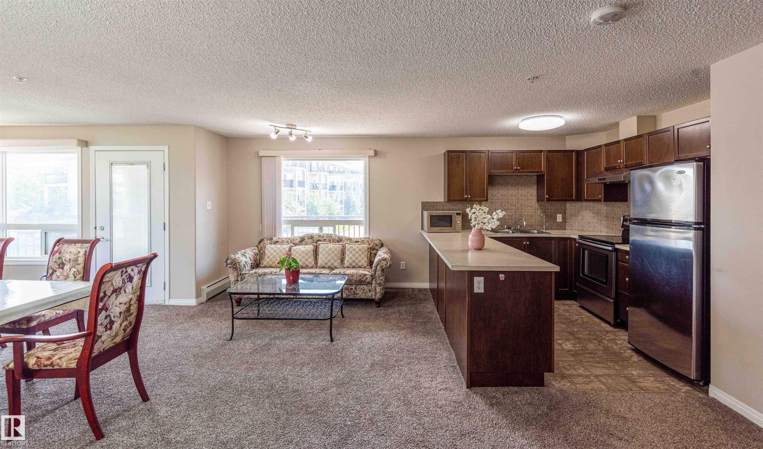 Photo 9 at 7224 - 7327 South Terwillegar Drive NW, South Terwillegar, Edmonton