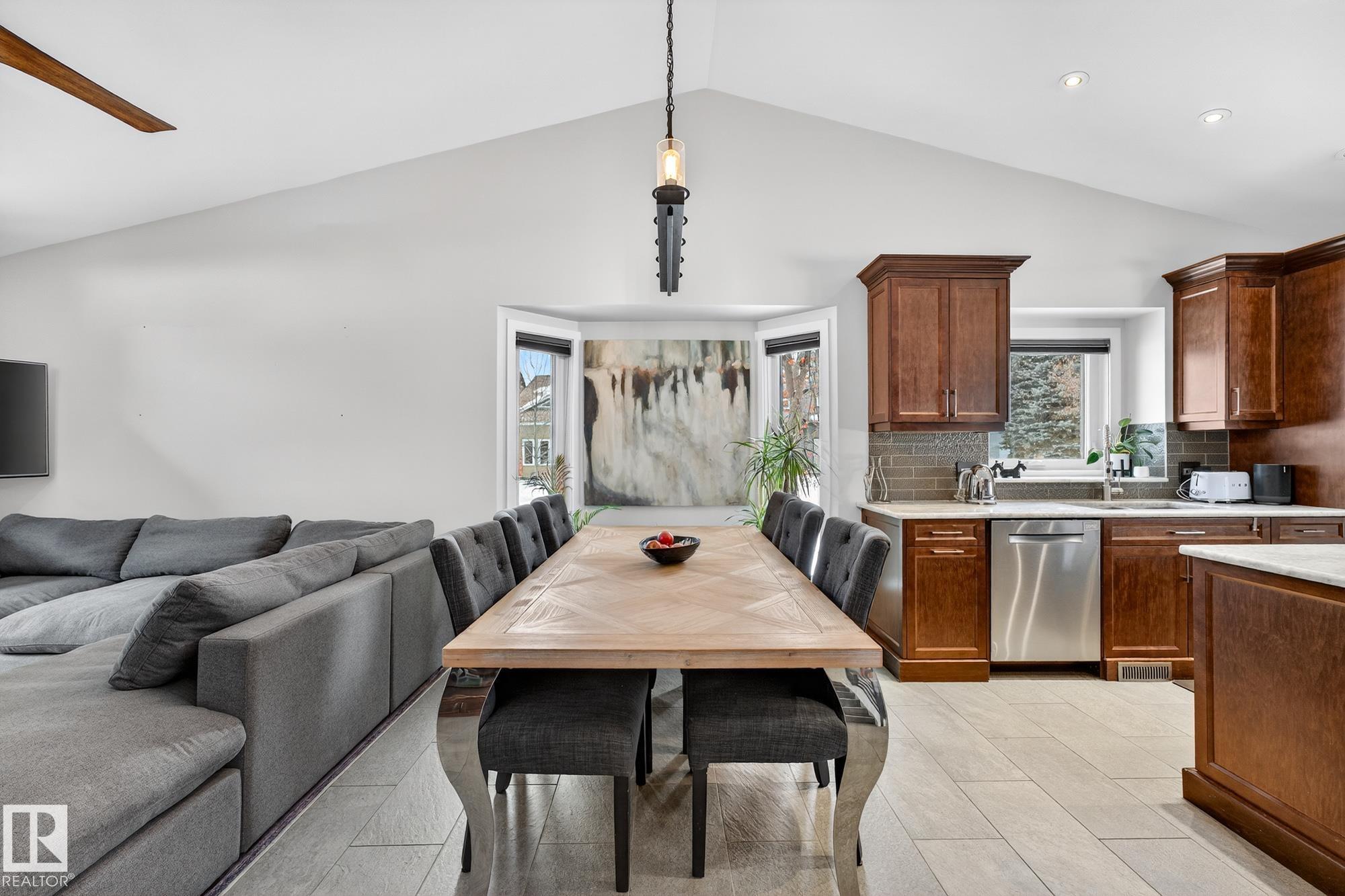 Photo 12 at 216 Heagle Crescent NW, Henderson Estates, Edmonton