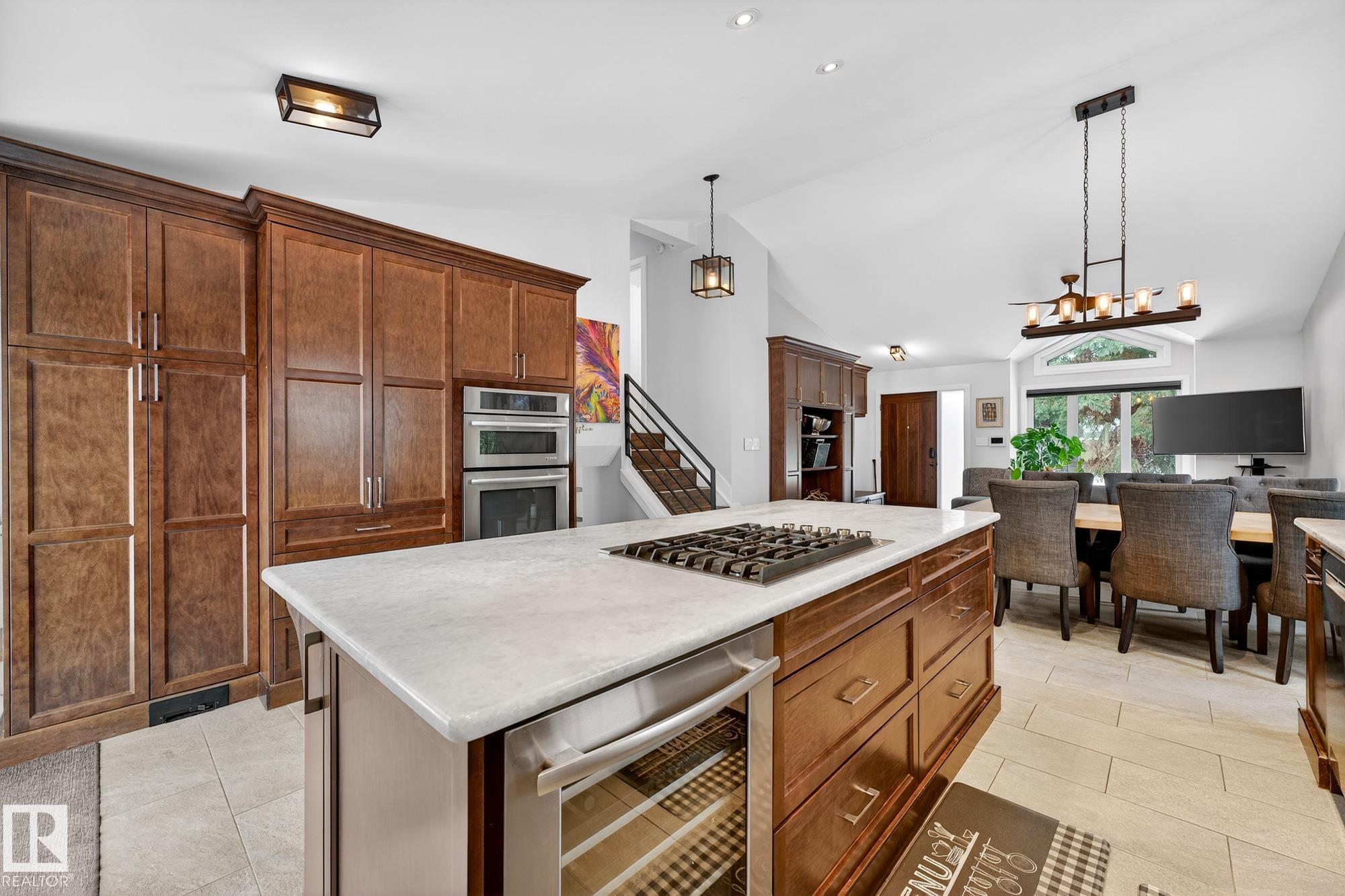 Photo 19 at 216 Heagle Crescent NW, Henderson Estates, Edmonton