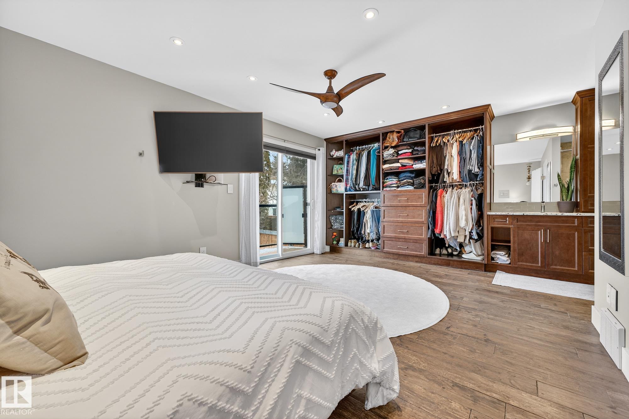 Photo 23 at 216 Heagle Crescent NW, Henderson Estates, Edmonton