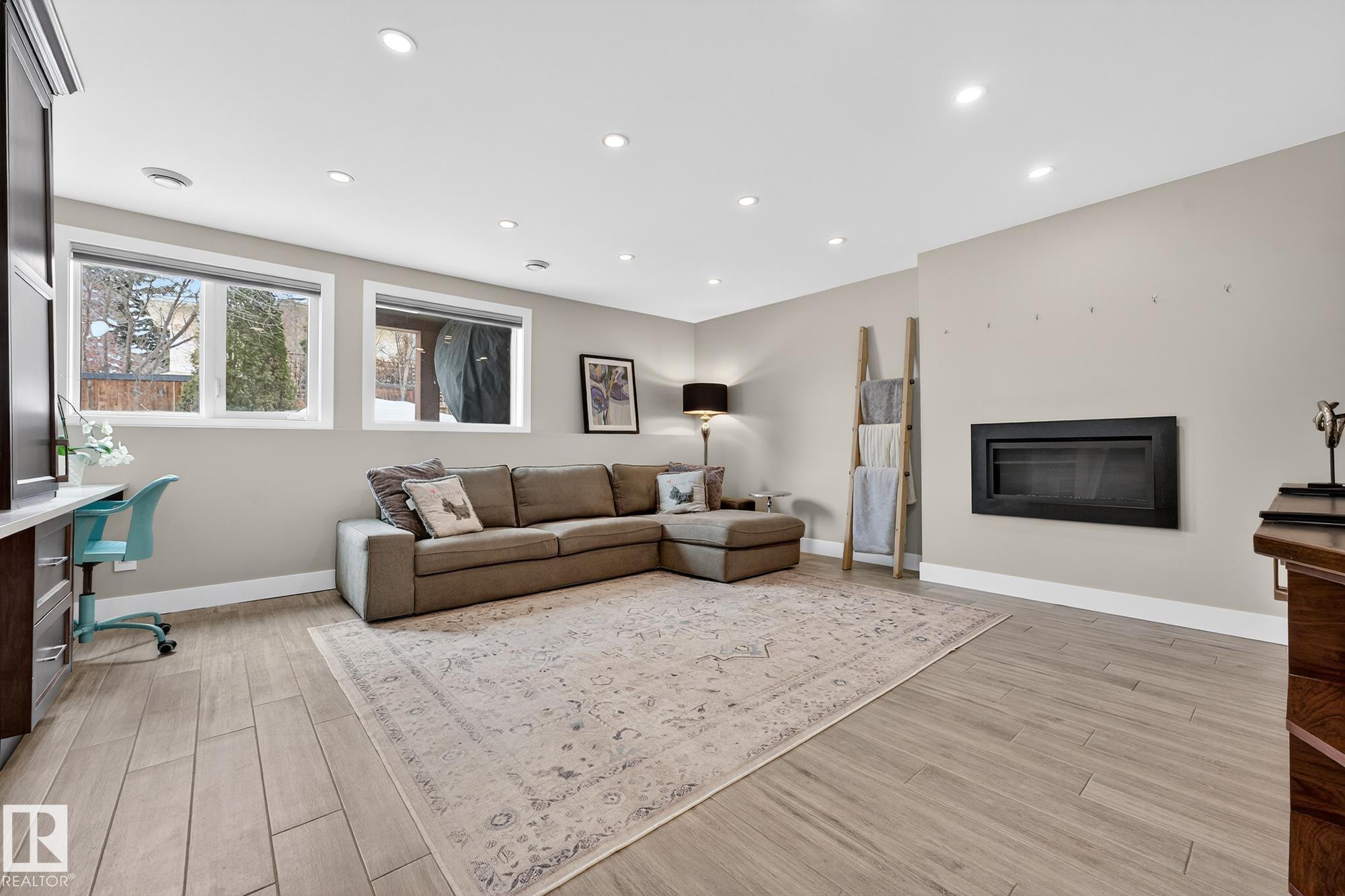 Photo 31 at 216 Heagle Crescent NW, Henderson Estates, Edmonton