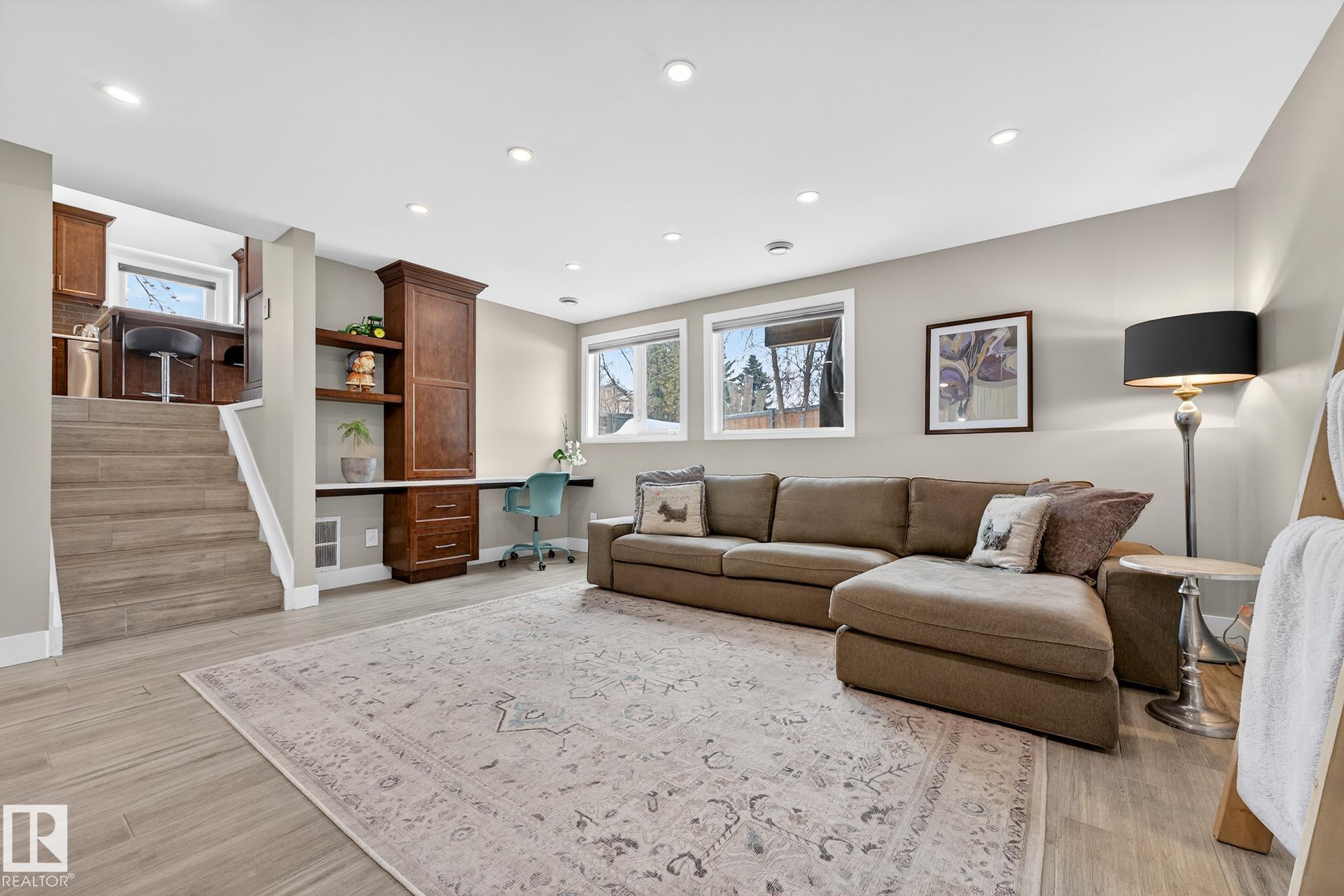 Photo 32 at 216 Heagle Crescent NW, Henderson Estates, Edmonton