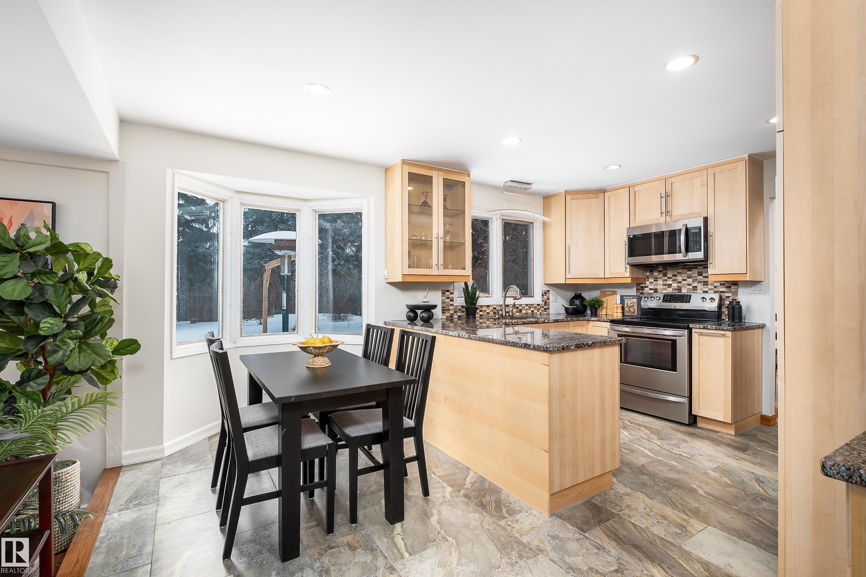 Photo 12 at 279 Westridge Road NW, Westridge, Edmonton