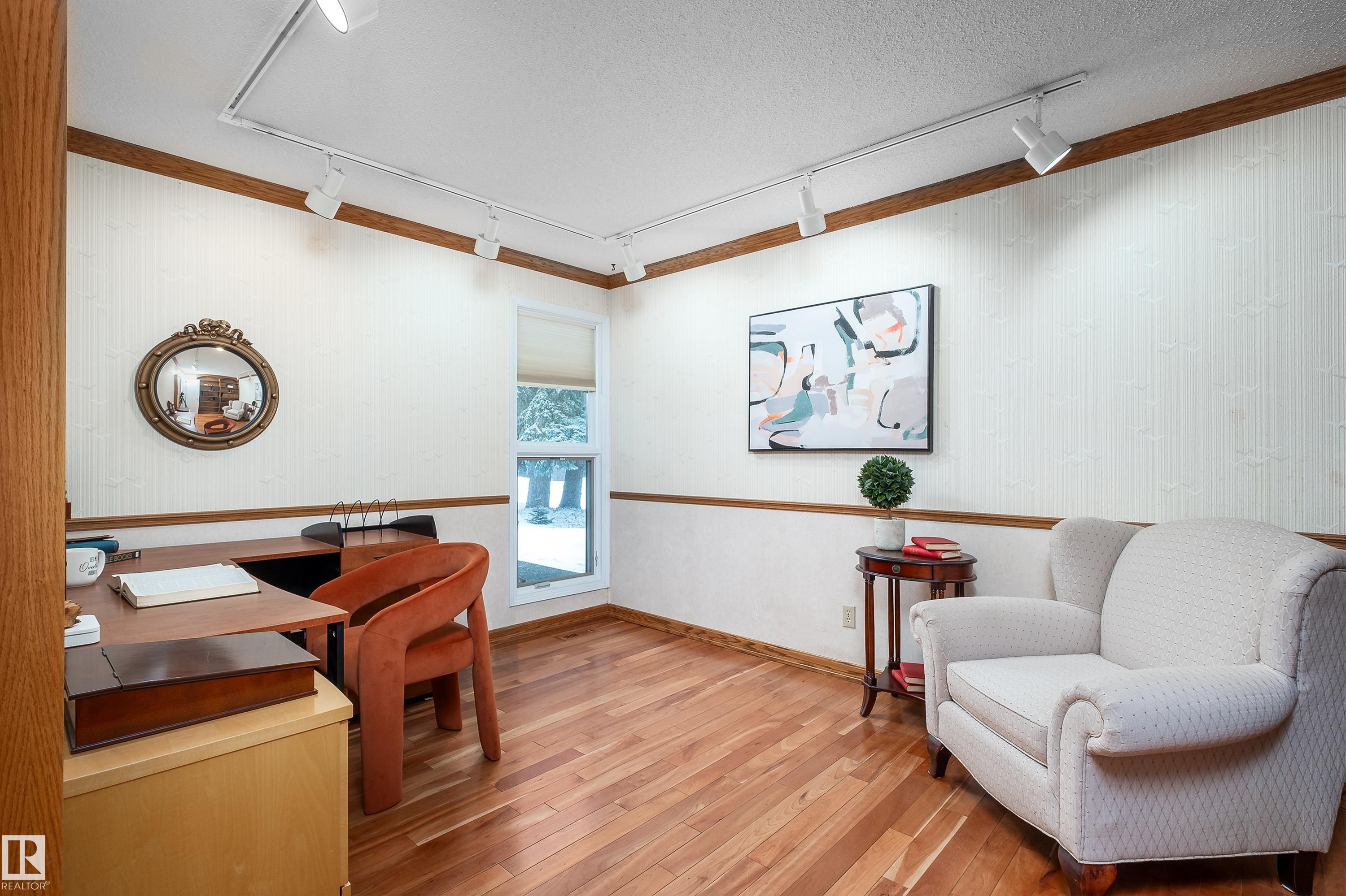 Photo 17 at 279 Westridge Road NW, Westridge, Edmonton