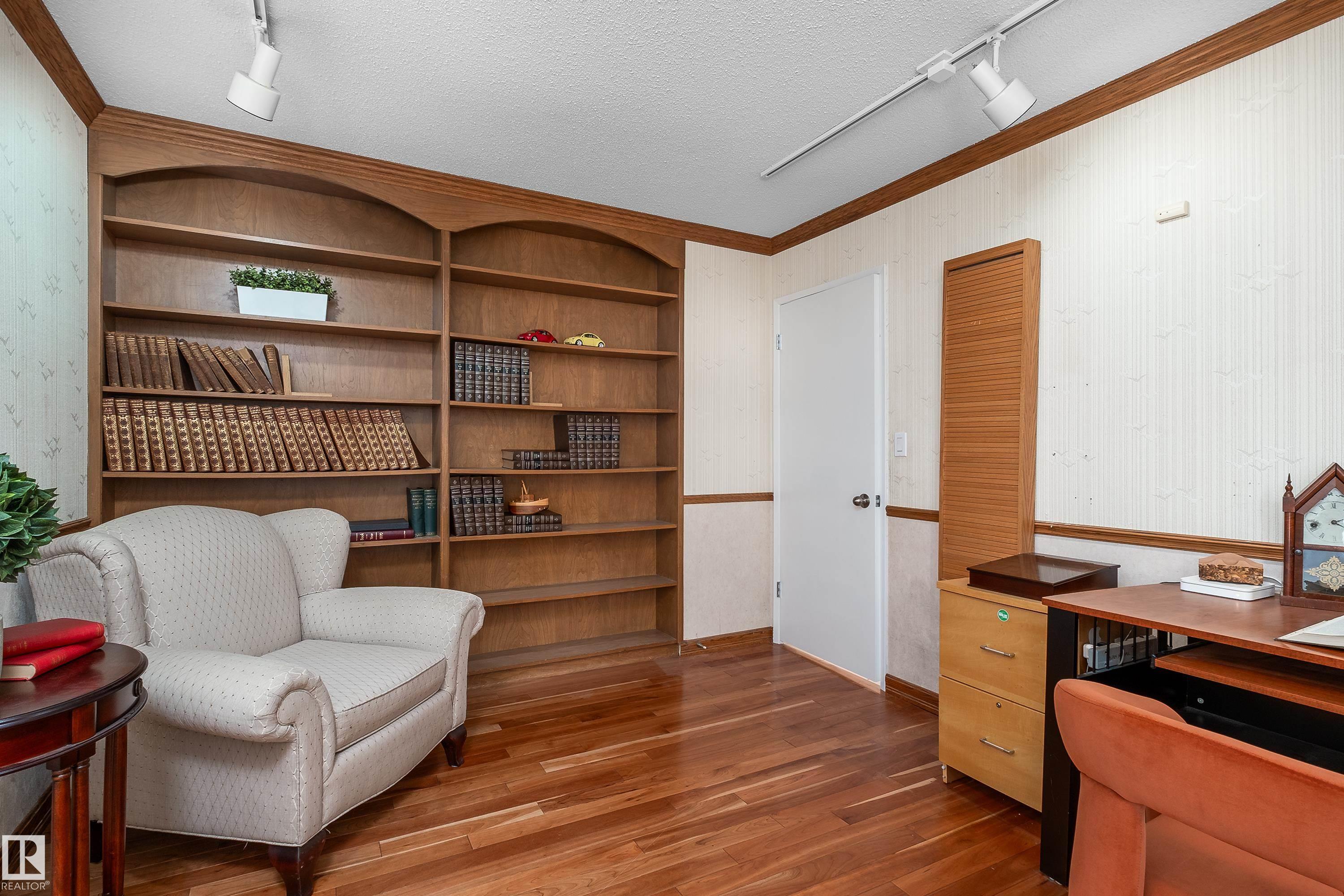 Photo 18 at 279 Westridge Road NW, Westridge, Edmonton