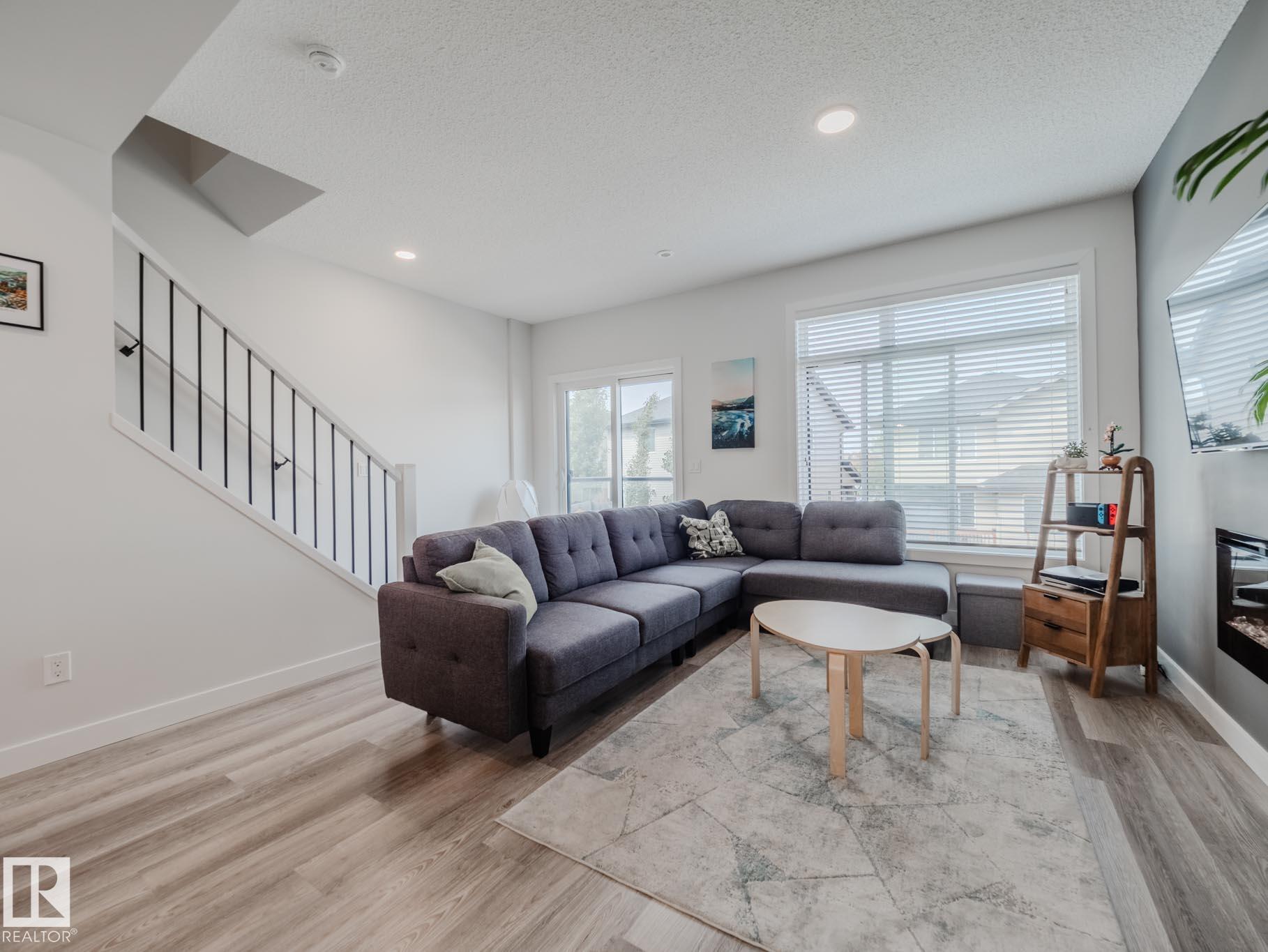 Photo 17 at 21 - 1010 Rabbit Hill Road SW, Glenridding Heights, Edmonton