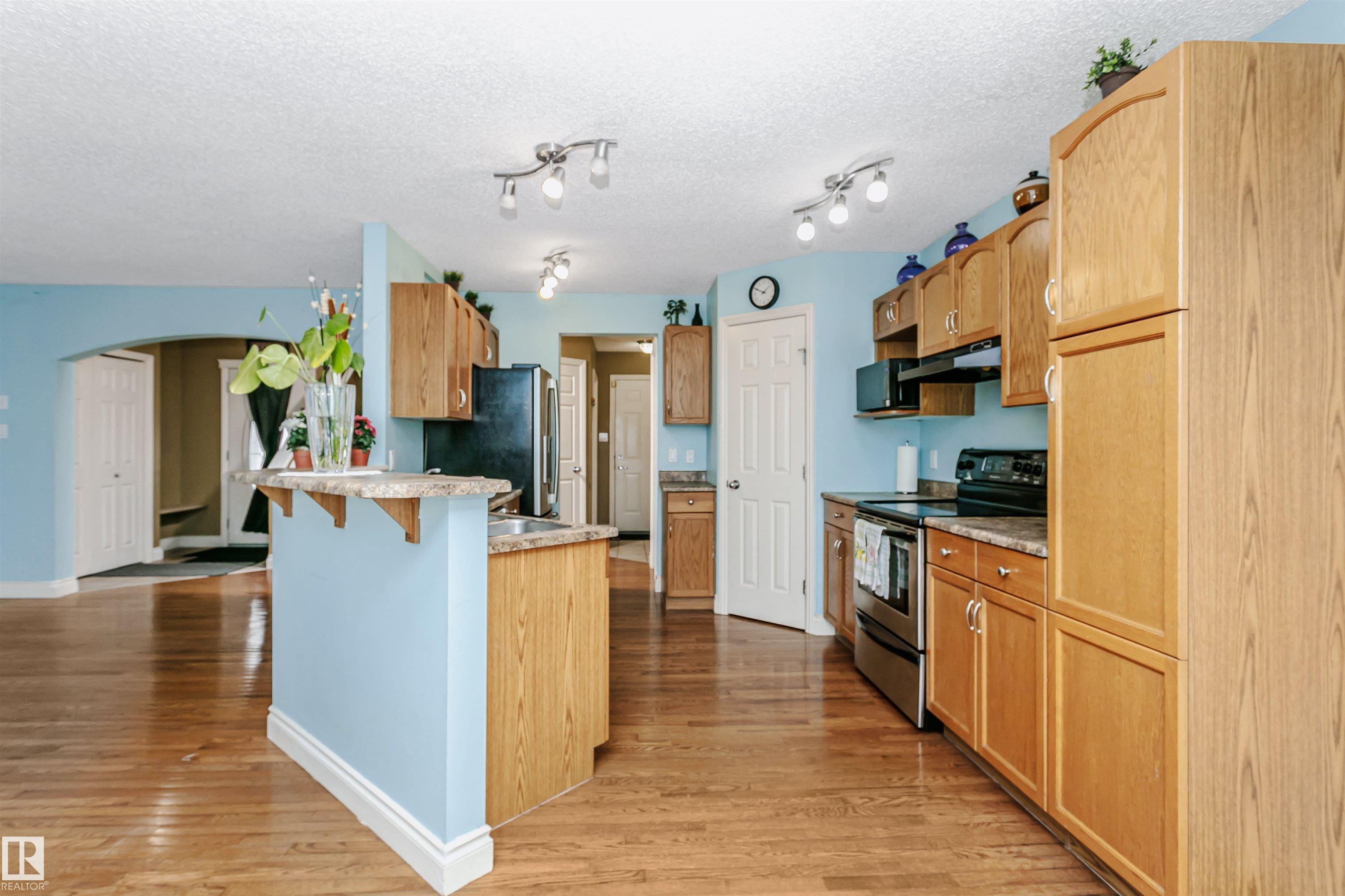 607 Windross Crescent NW, Wild Rose, Edmonton