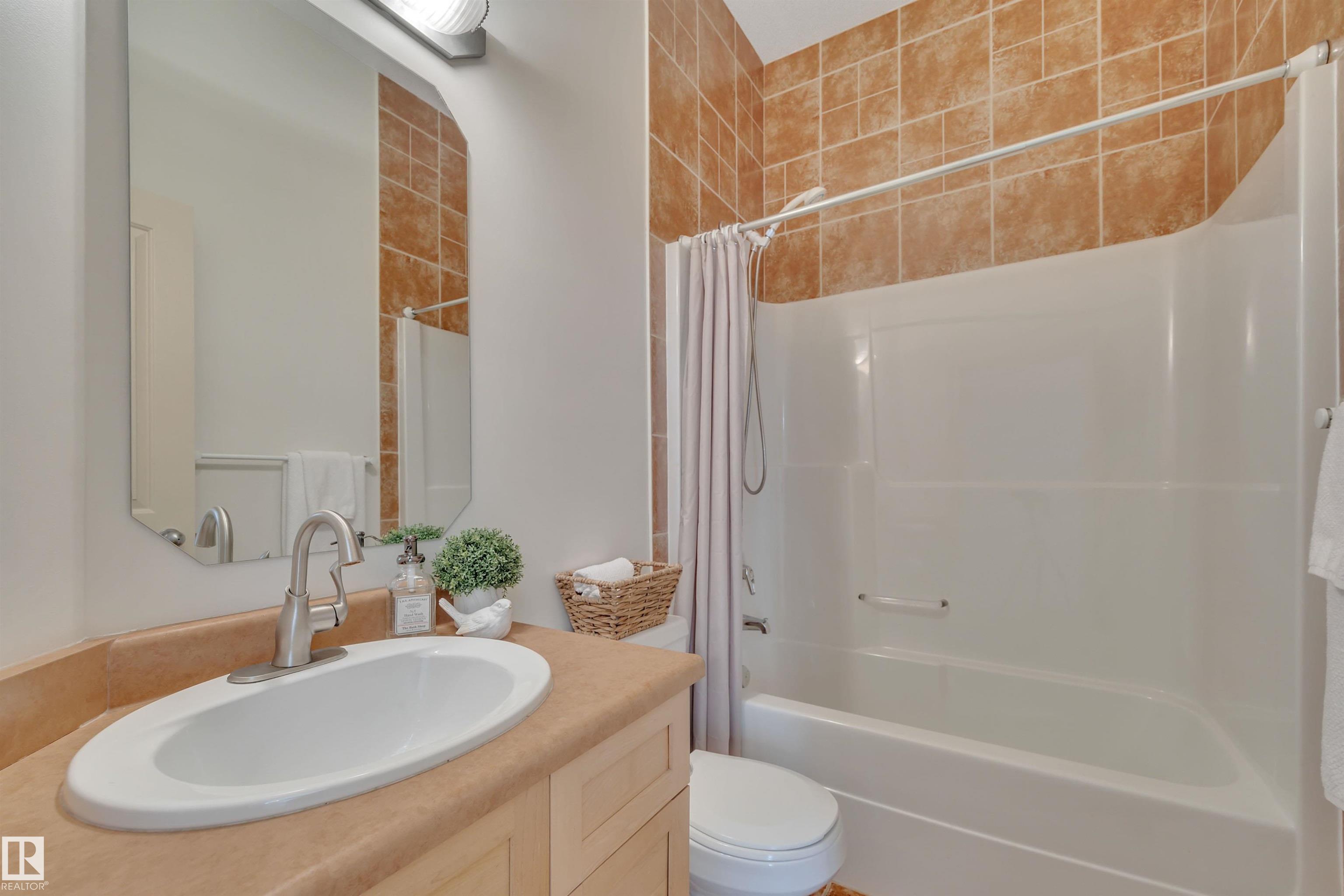 Photo 18 at 11523 15 Avenue NW, Twin Brooks, Edmonton